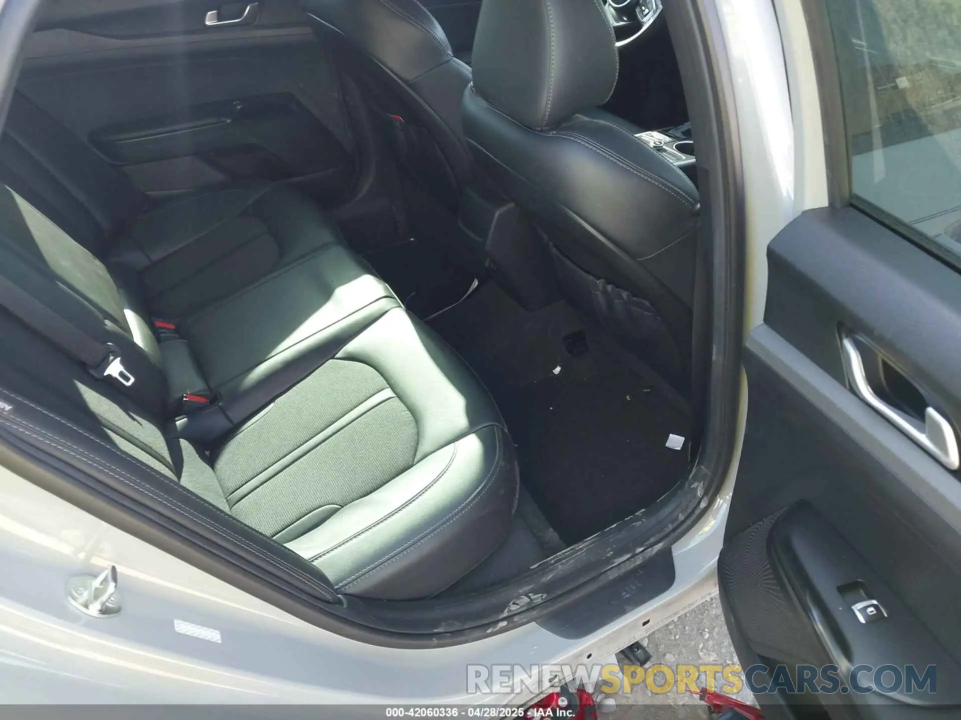 8 fotografías del automóvil dañado 5XXG64J20PG206965 KIA K5 2023