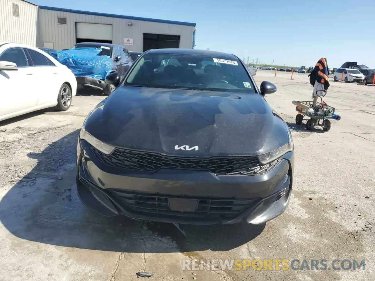 5 fotografías del automóvil dañado 5XXG64J20PG213477 KIA K5 2023
