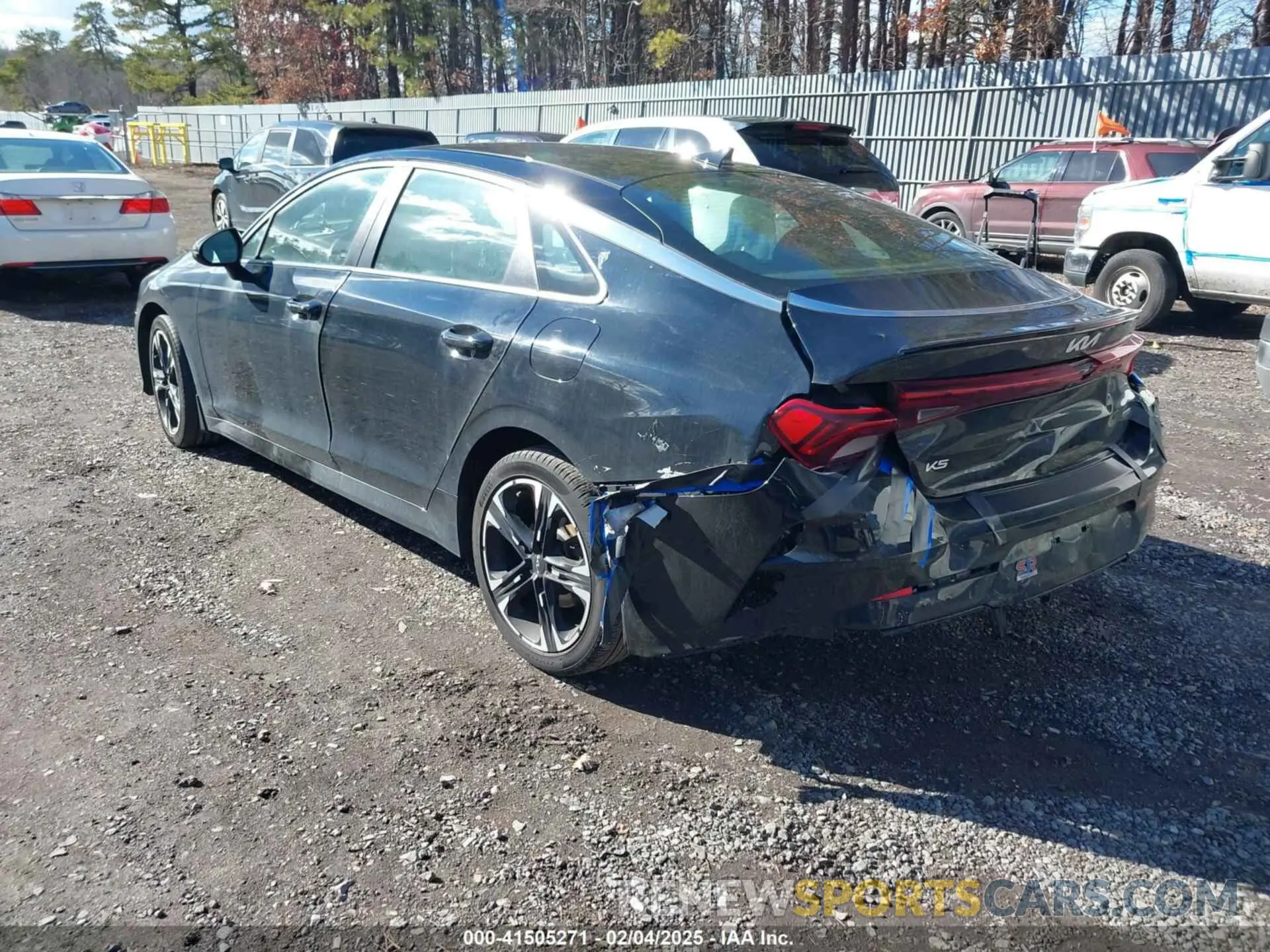 3 fotografías del automóvil dañado 5XXG64J20PG216184 KIA K5 2023
