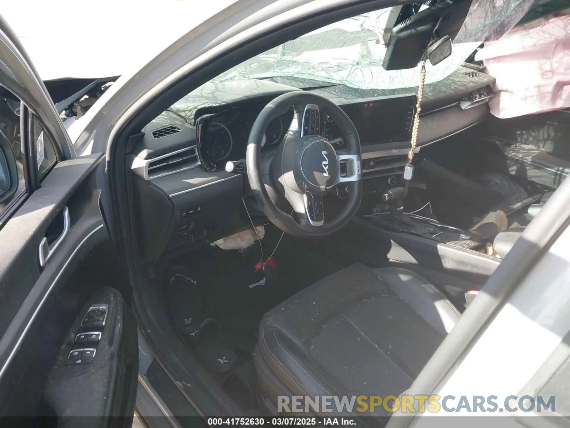 5 fotografías del automóvil dañado 5XXG64J20PG224835 KIA K5 2023