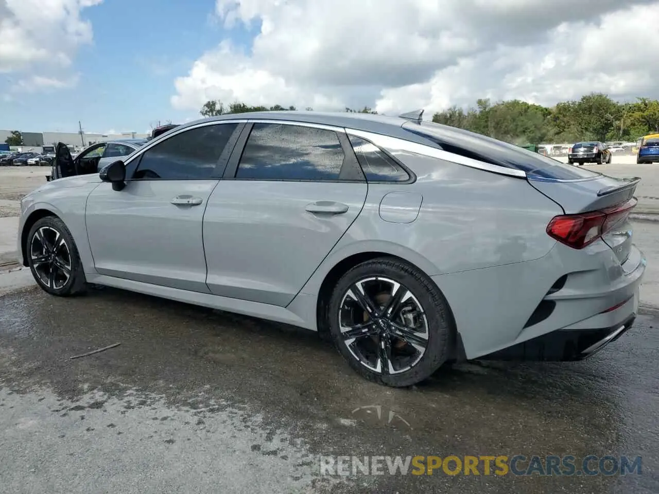 2 fotografías del automóvil dañado 5XXG64J20PG226939 KIA K5 2023