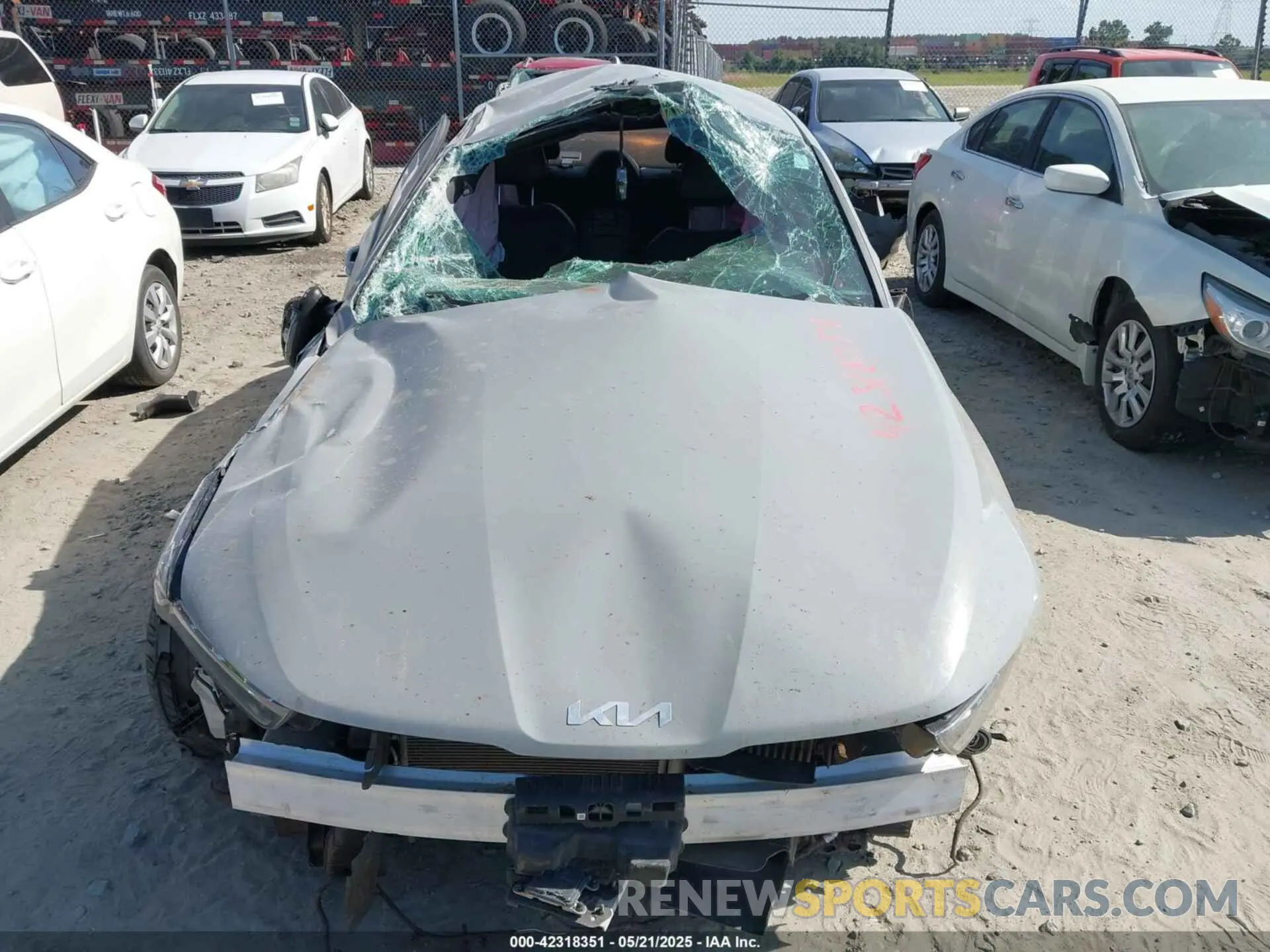 11 fotografías del automóvil dañado 5XXG64J21PG170719 KIA K5 2023