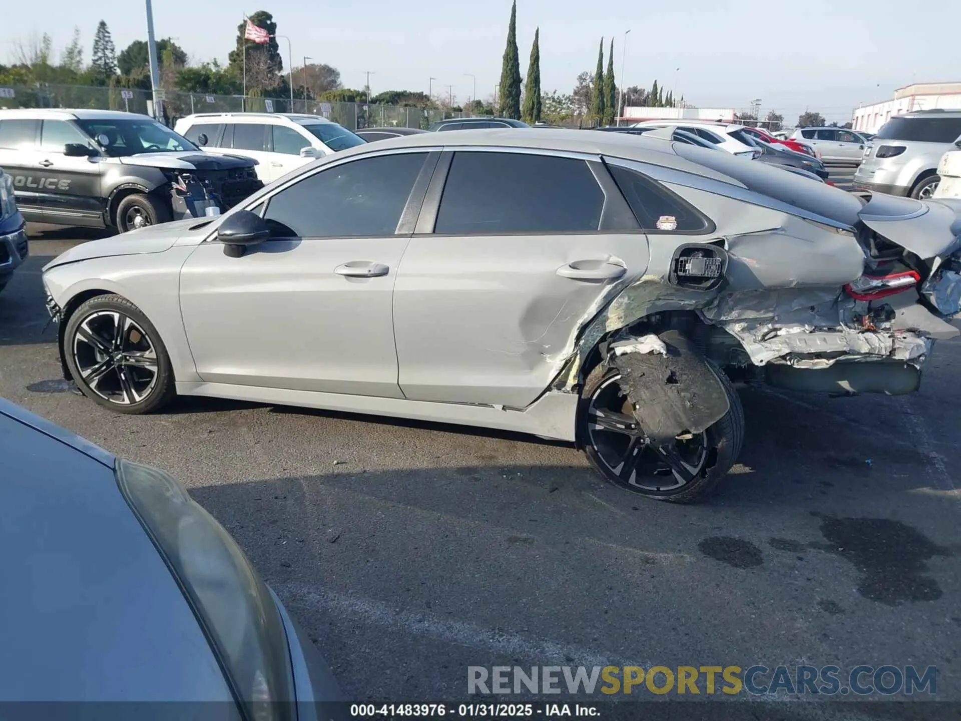13 fotografías del automóvil dañado 5XXG64J21PG171885 KIA K5 2023