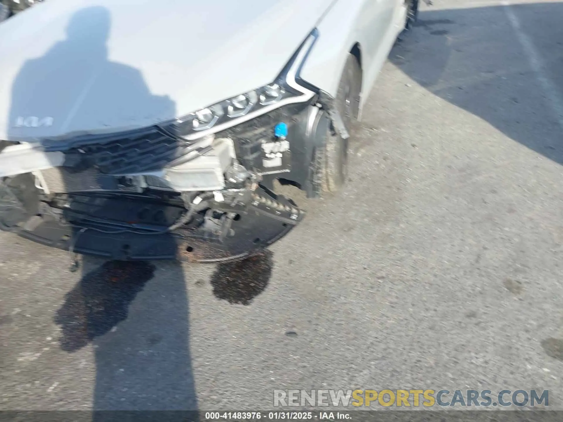 2 fotografías del automóvil dañado 5XXG64J21PG171885 KIA K5 2023