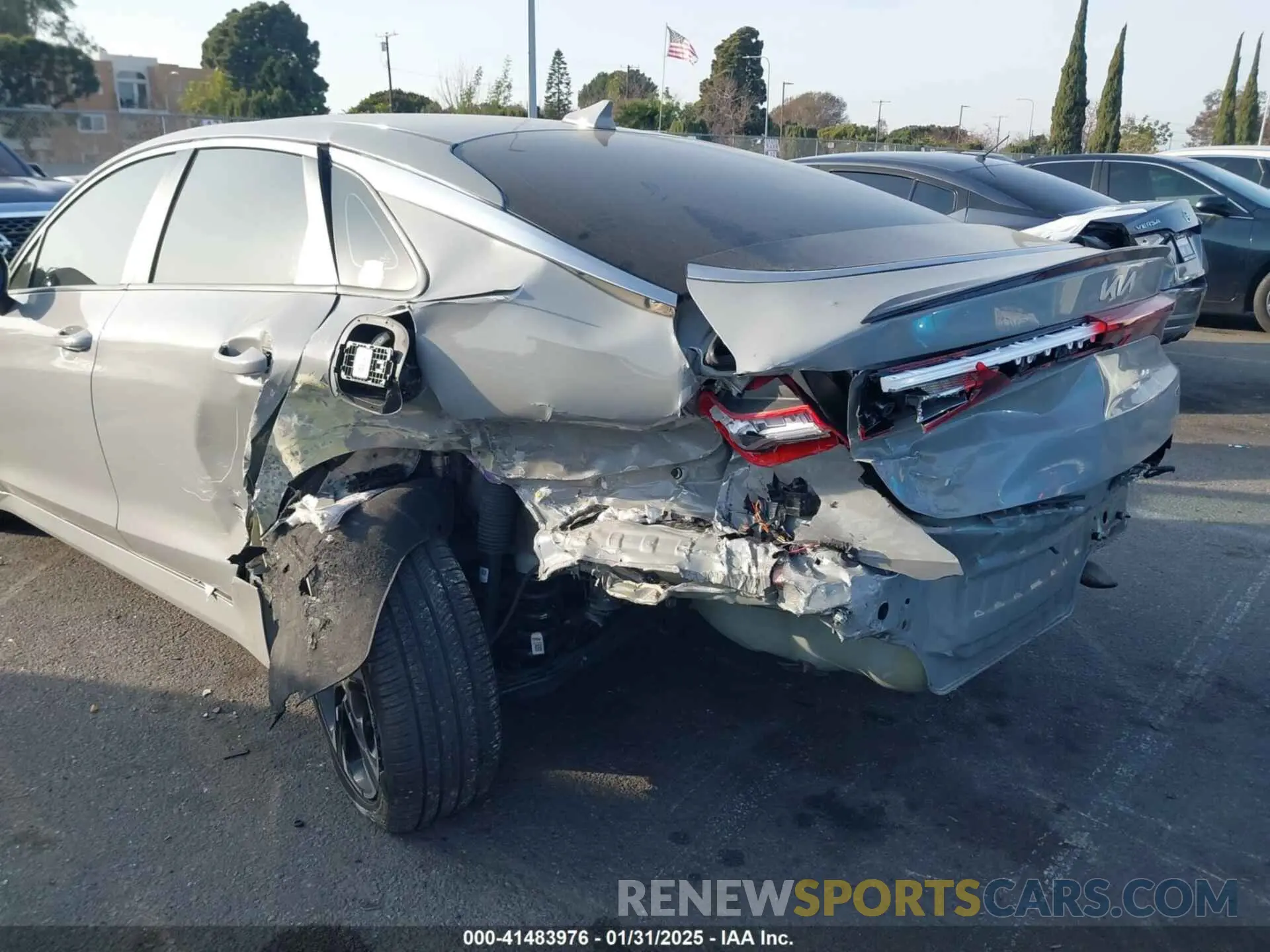 6 fotografías del automóvil dañado 5XXG64J21PG171885 KIA K5 2023