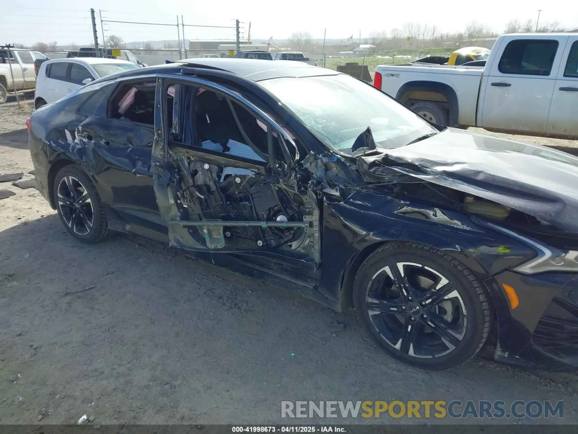 6 fotografías del automóvil dañado 5XXG64J21PG175502 KIA K5 2023