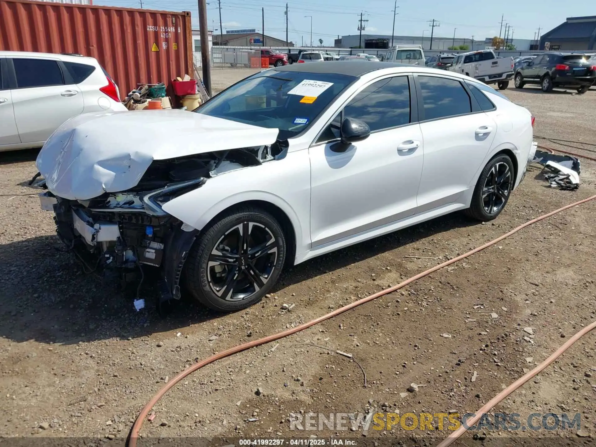 2 fotografías del automóvil dañado 5XXG64J21PG176245 KIA K5 2023