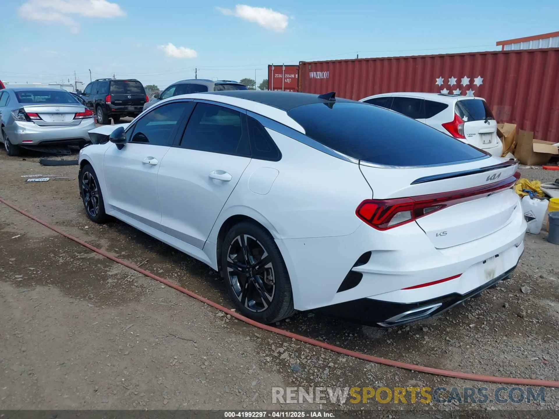 3 fotografías del automóvil dañado 5XXG64J21PG176245 KIA K5 2023