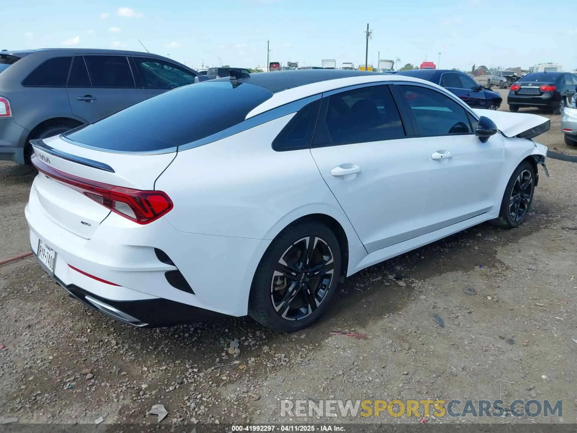 4 fotografías del automóvil dañado 5XXG64J21PG176245 KIA K5 2023