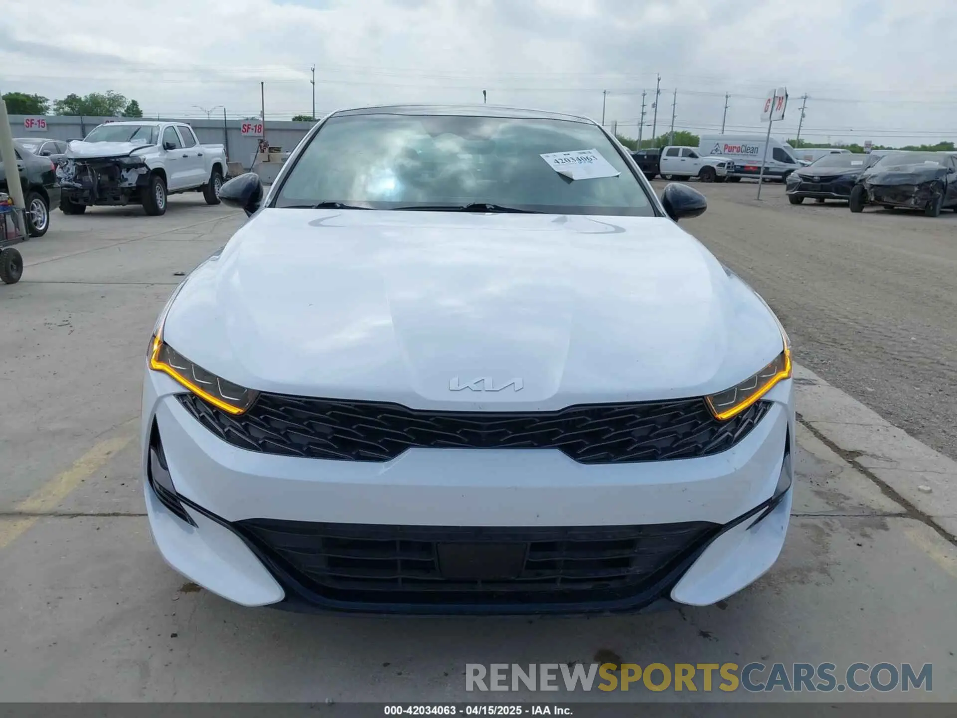 12 fotografías del automóvil dañado 5XXG64J21PG183275 KIA K5 2023