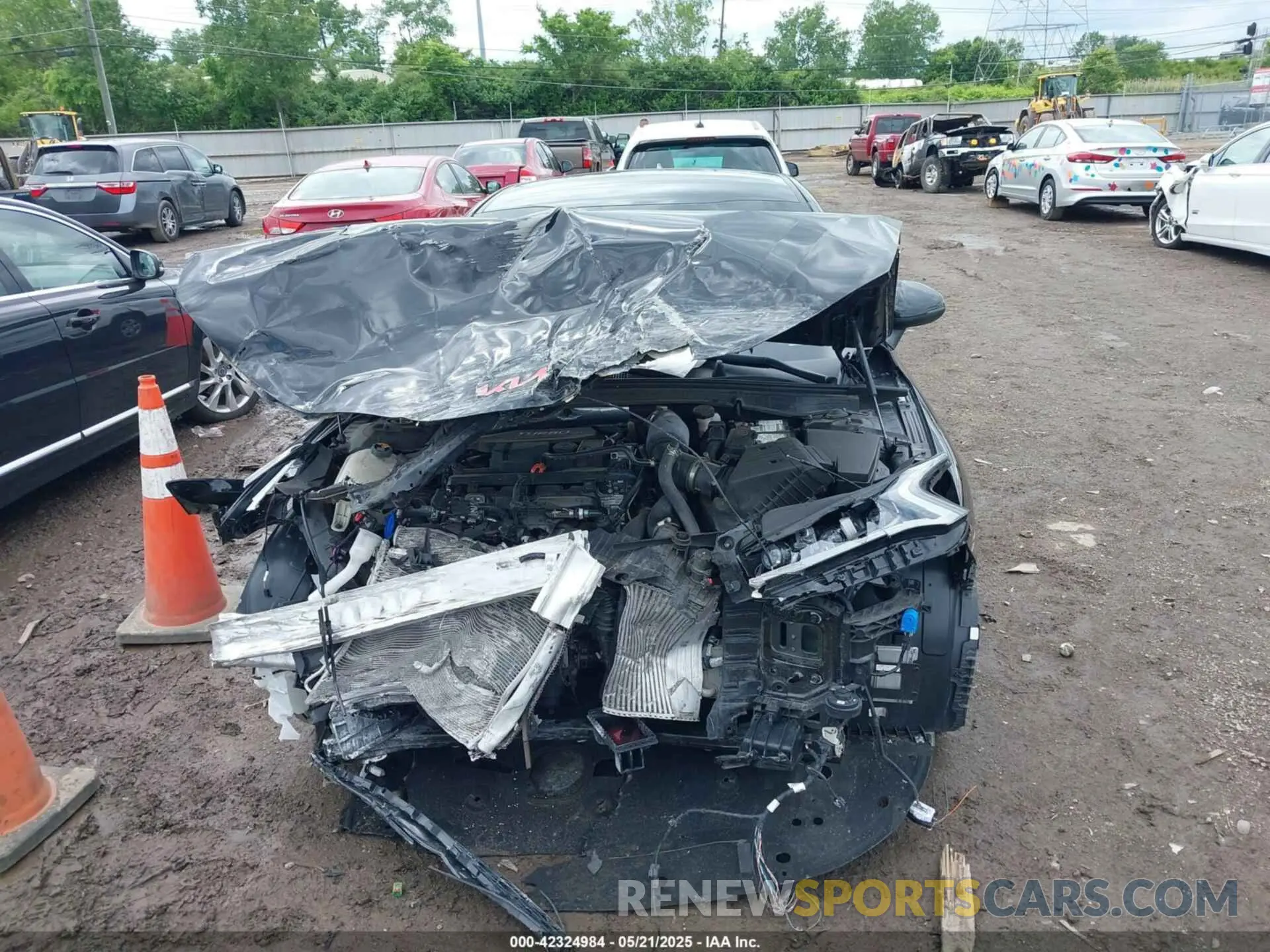 11 fotografías del automóvil dañado 5XXG64J21PG199959 KIA K5 2023