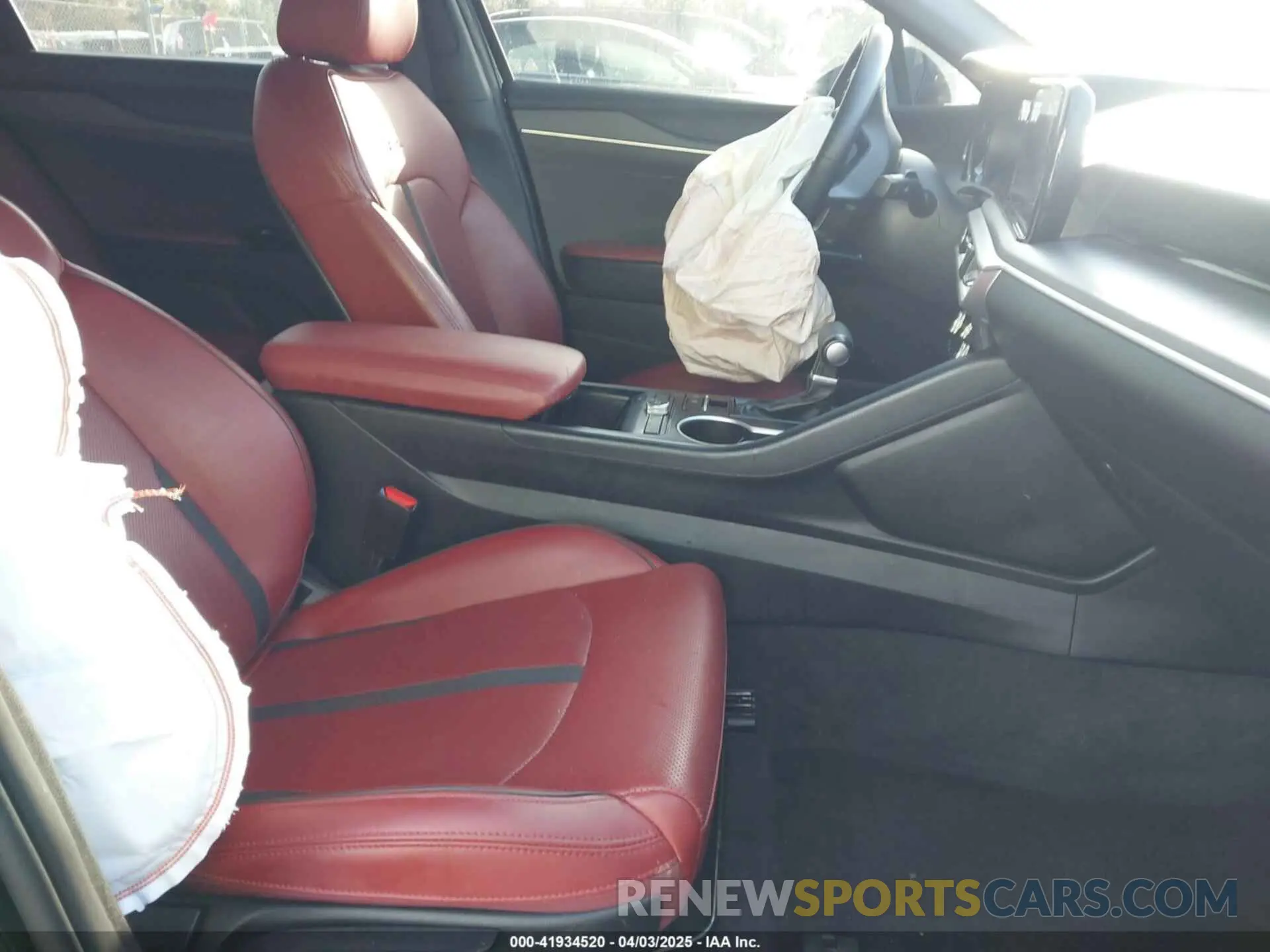 5 fotografías del automóvil dañado 5XXG64J21PG204142 KIA K5 2023