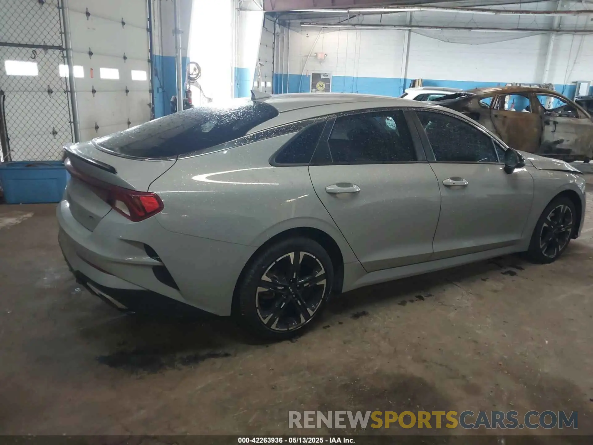 4 fotografías del automóvil dañado 5XXG64J21PG222611 KIA K5 2023