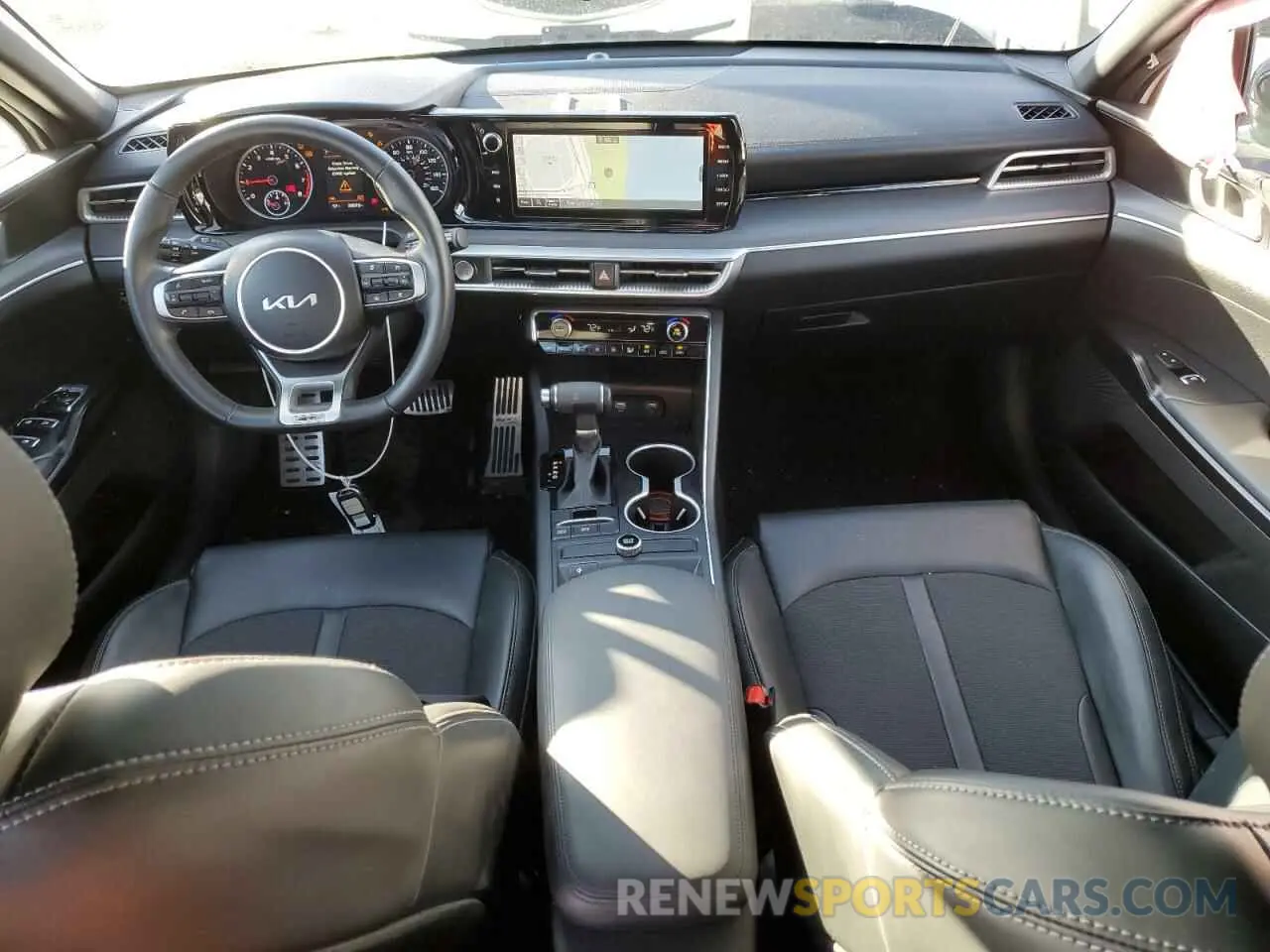 8 fotografías del automóvil dañado 5XXG64J22PG224027 KIA K5 2023