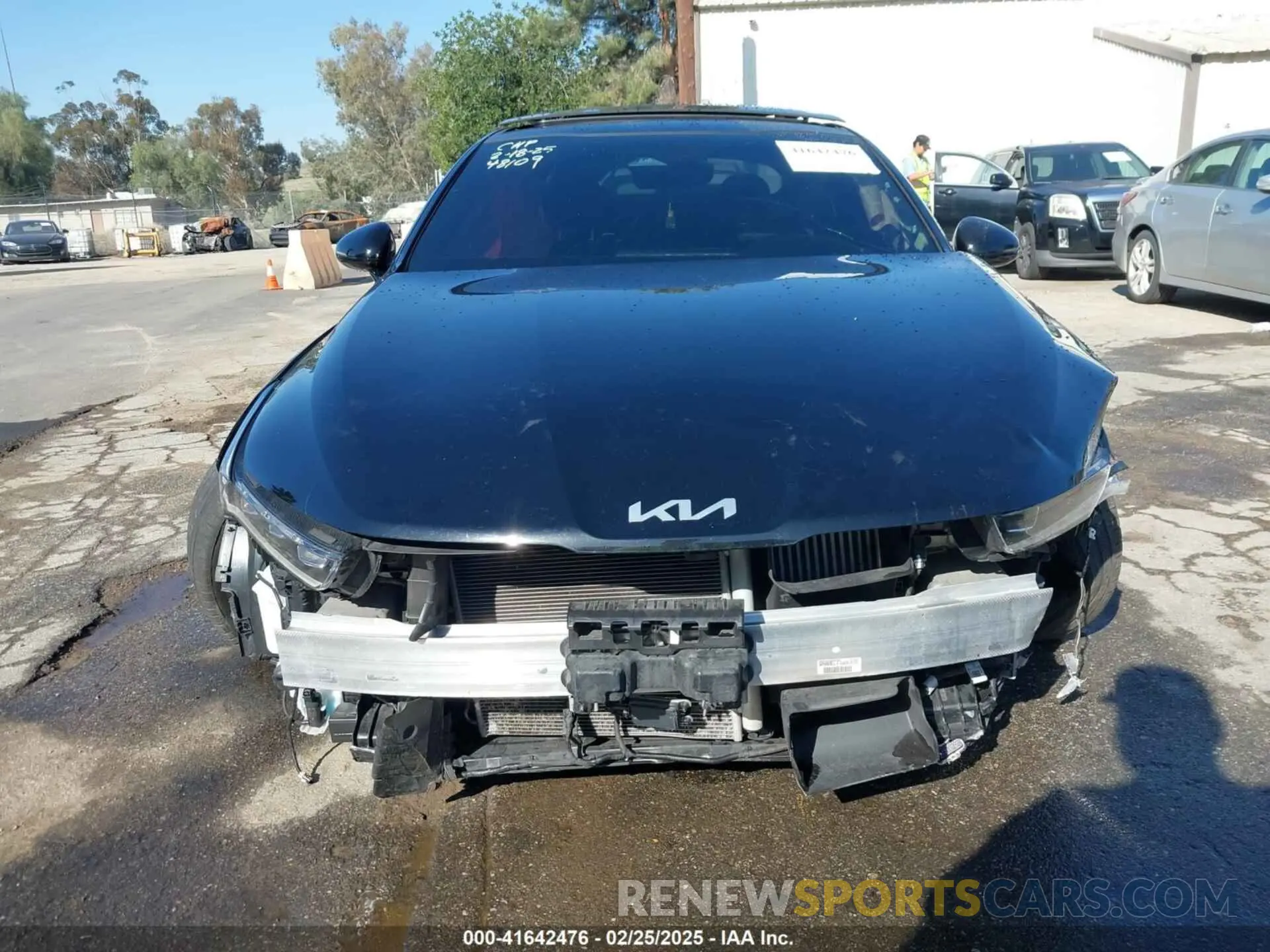 13 fotografías del automóvil dañado 5XXG64J22PG226277 KIA K5 2023