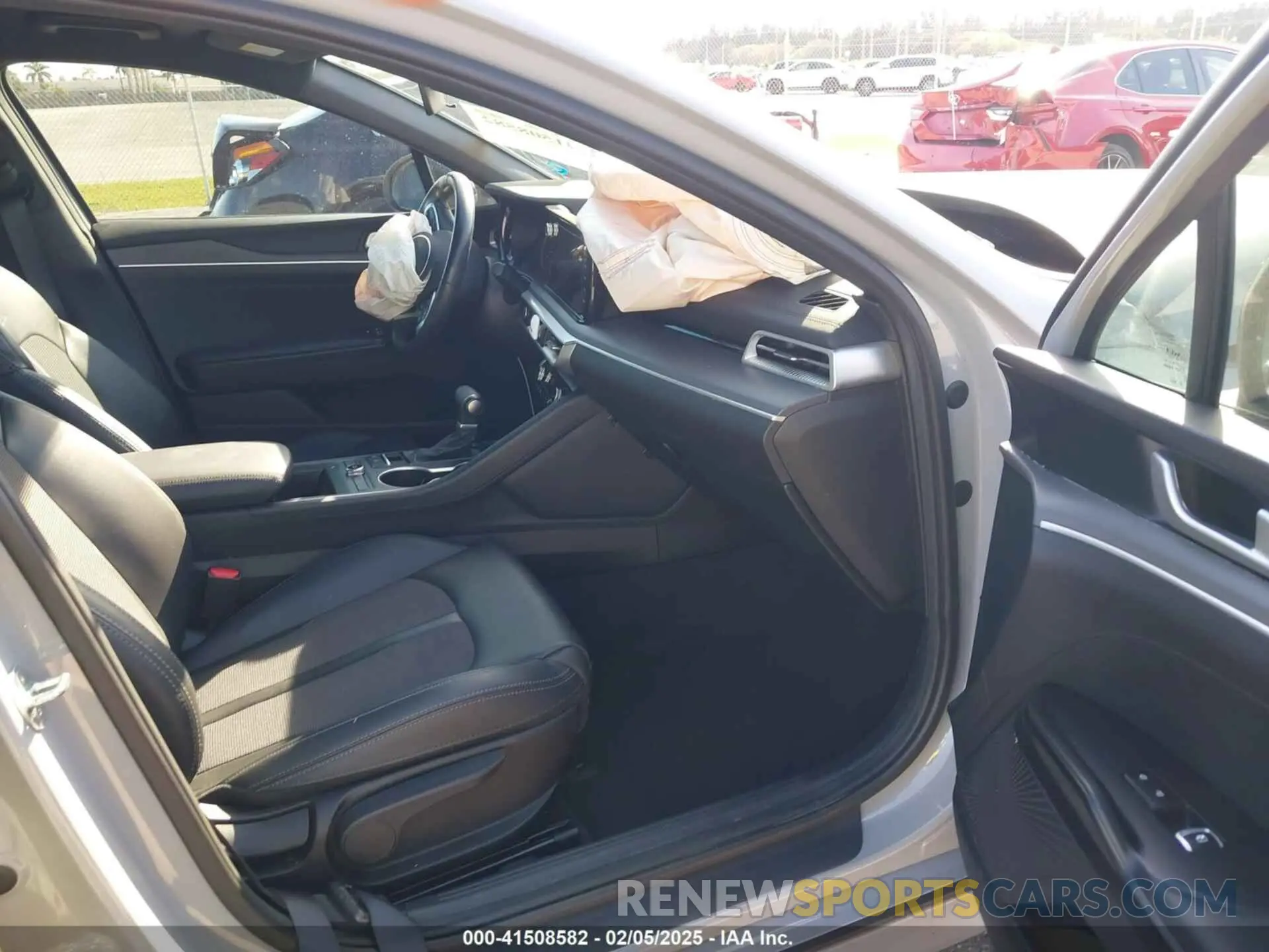 5 fotografías del automóvil dañado 5XXG64J23PG207155 KIA K5 2023