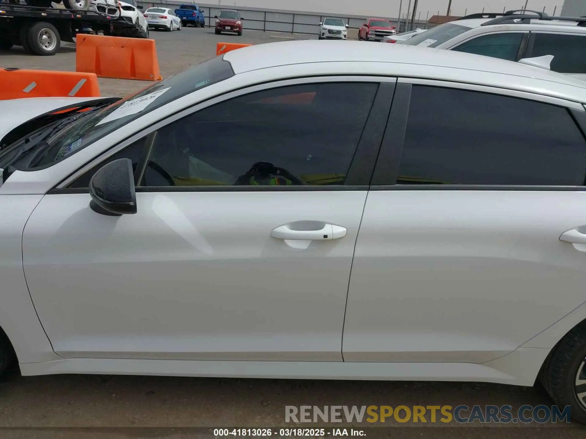 15 fotografías del automóvil dañado 5XXG64J23PG210833 KIA K5 2023