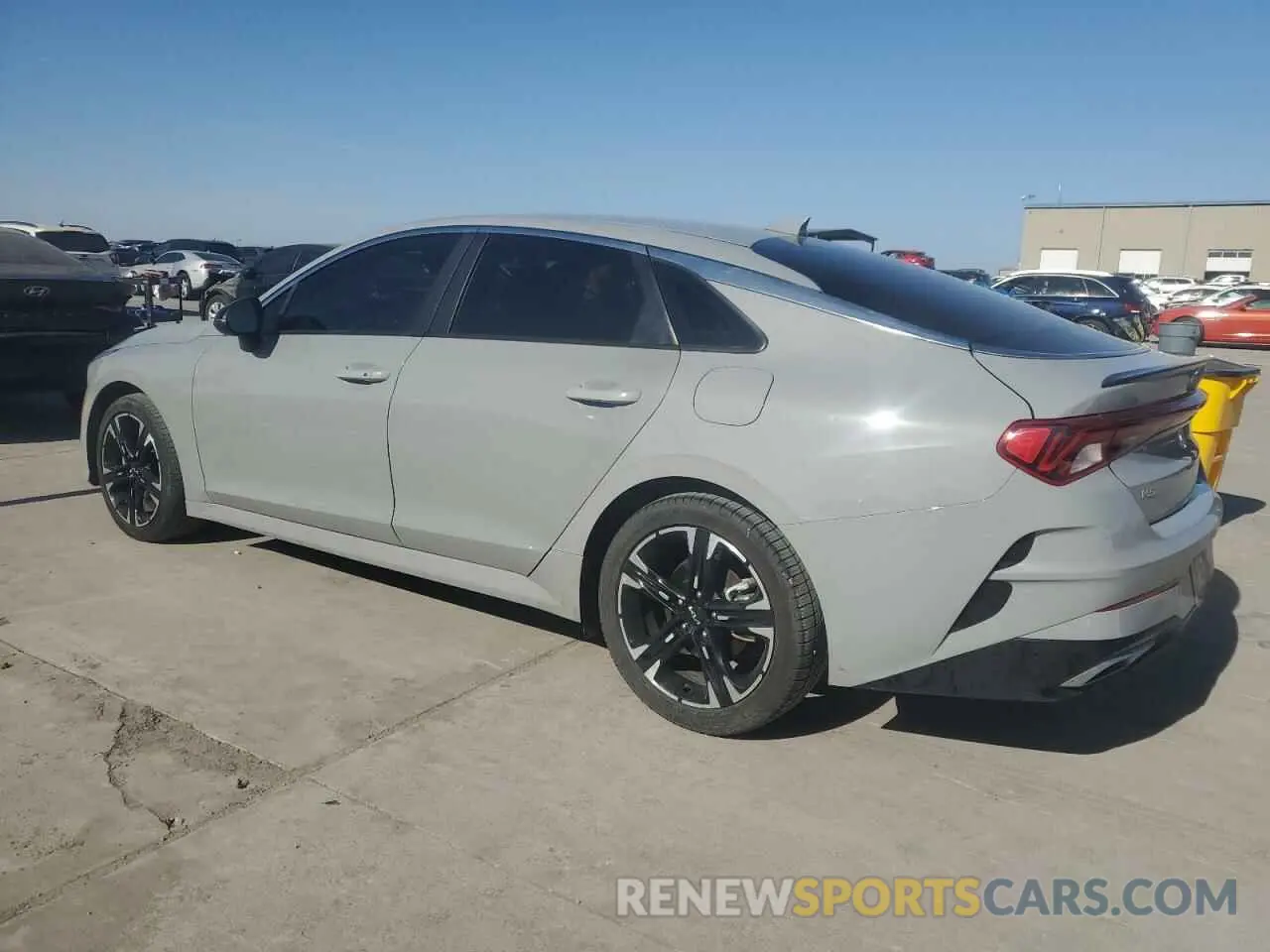 2 fotografías del automóvil dañado 5XXG64J23PG223839 KIA K5 2023