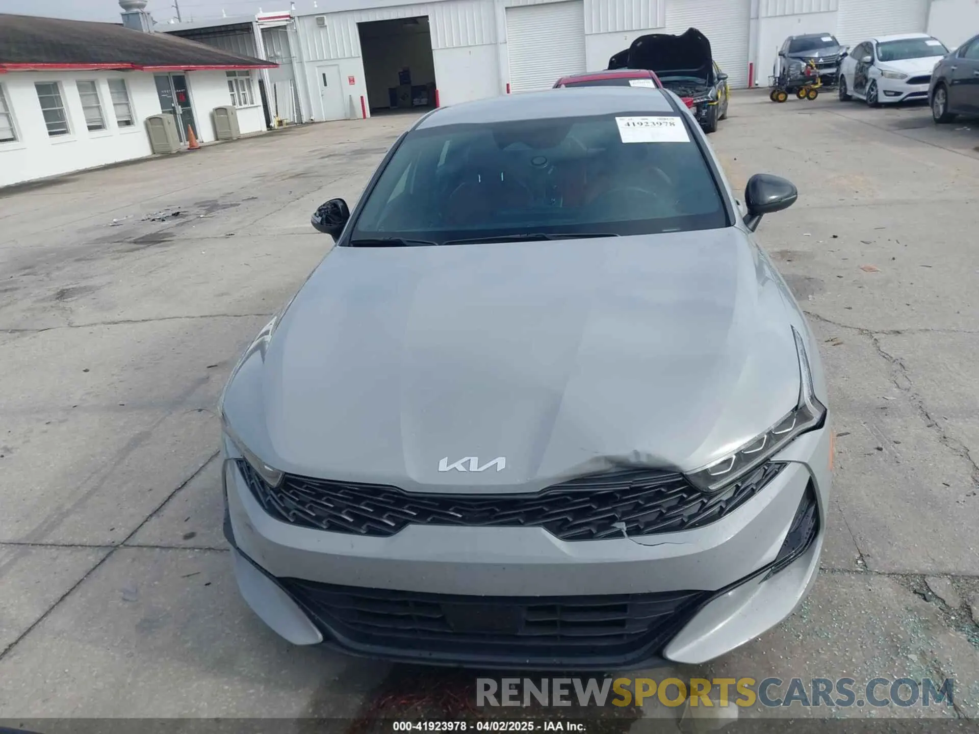 12 fotografías del automóvil dañado 5XXG64J24PG194562 KIA K5 2023