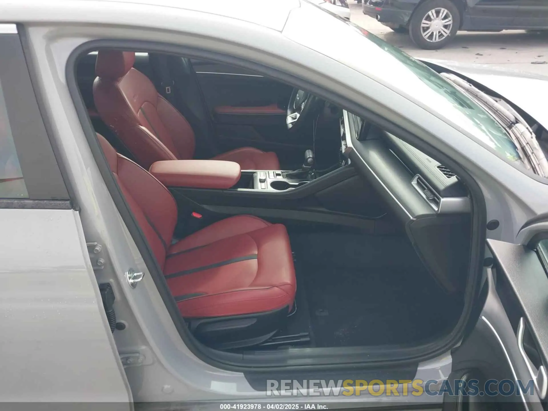 5 fotografías del automóvil dañado 5XXG64J24PG194562 KIA K5 2023