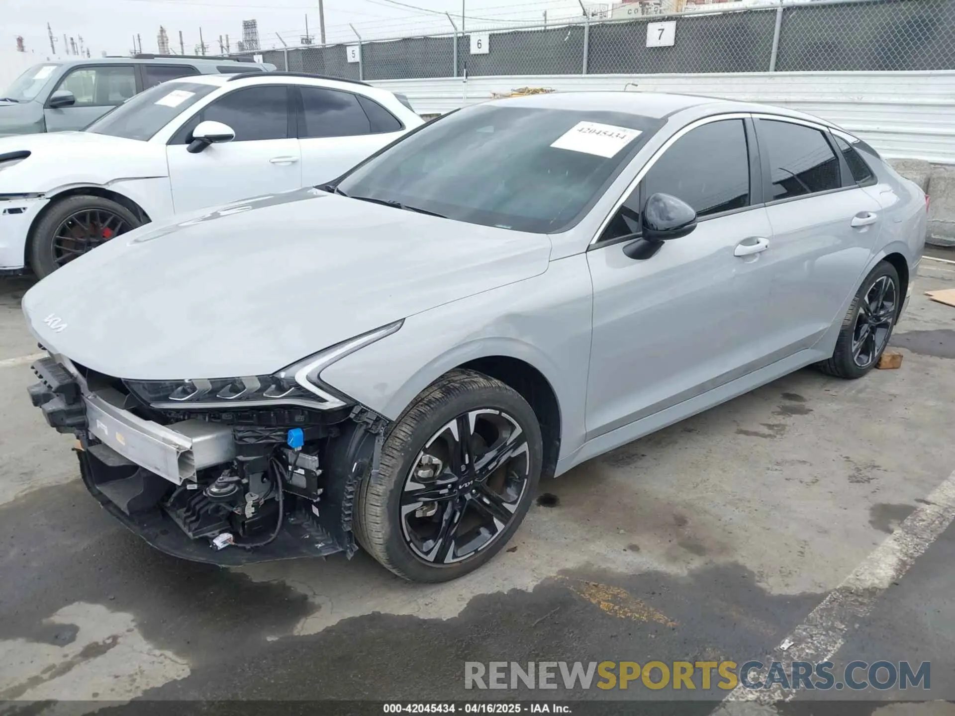 2 fotografías del automóvil dañado 5XXG64J25PG171887 KIA K5 2023