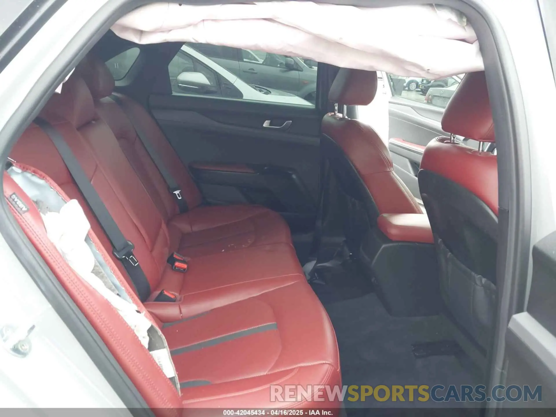 8 fotografías del automóvil dañado 5XXG64J25PG171887 KIA K5 2023