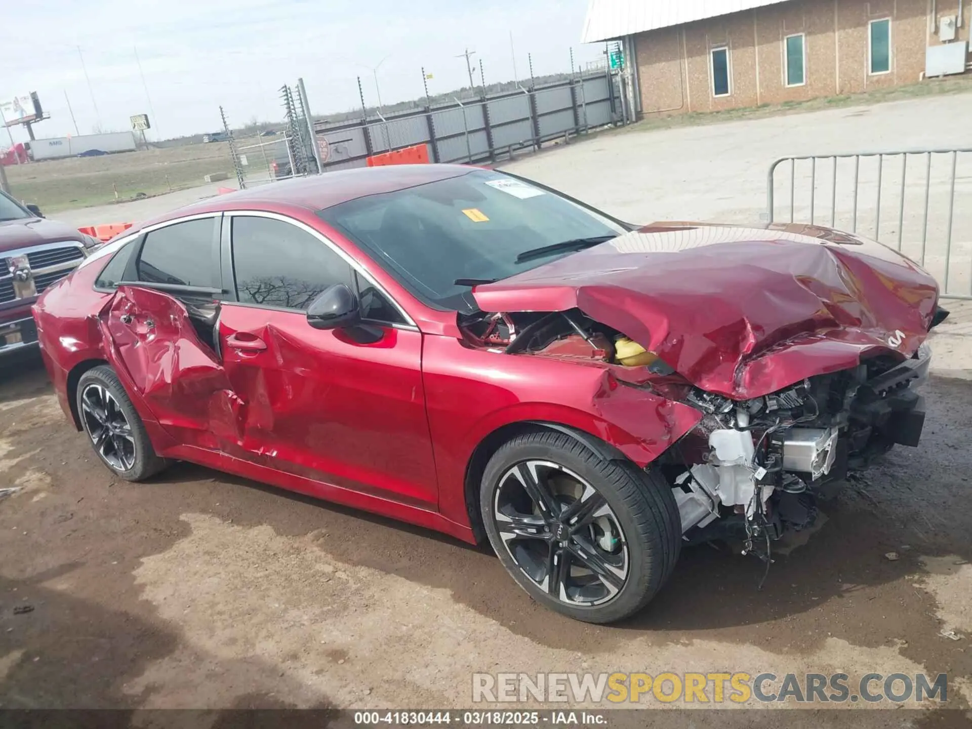 13 fotografías del automóvil dañado 5XXG64J25PG180279 KIA K5 2023