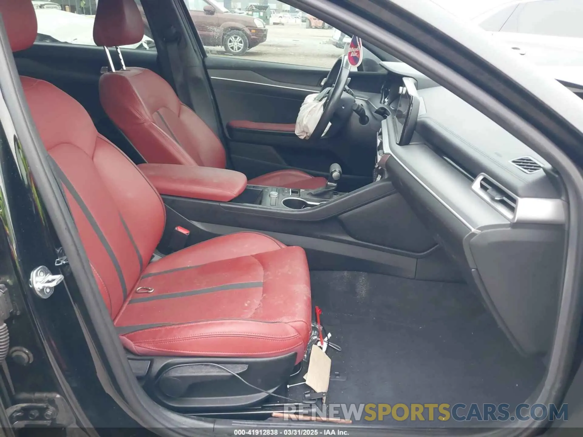 5 fotografías del automóvil dañado 5XXG64J25PG200210 KIA K5 2023