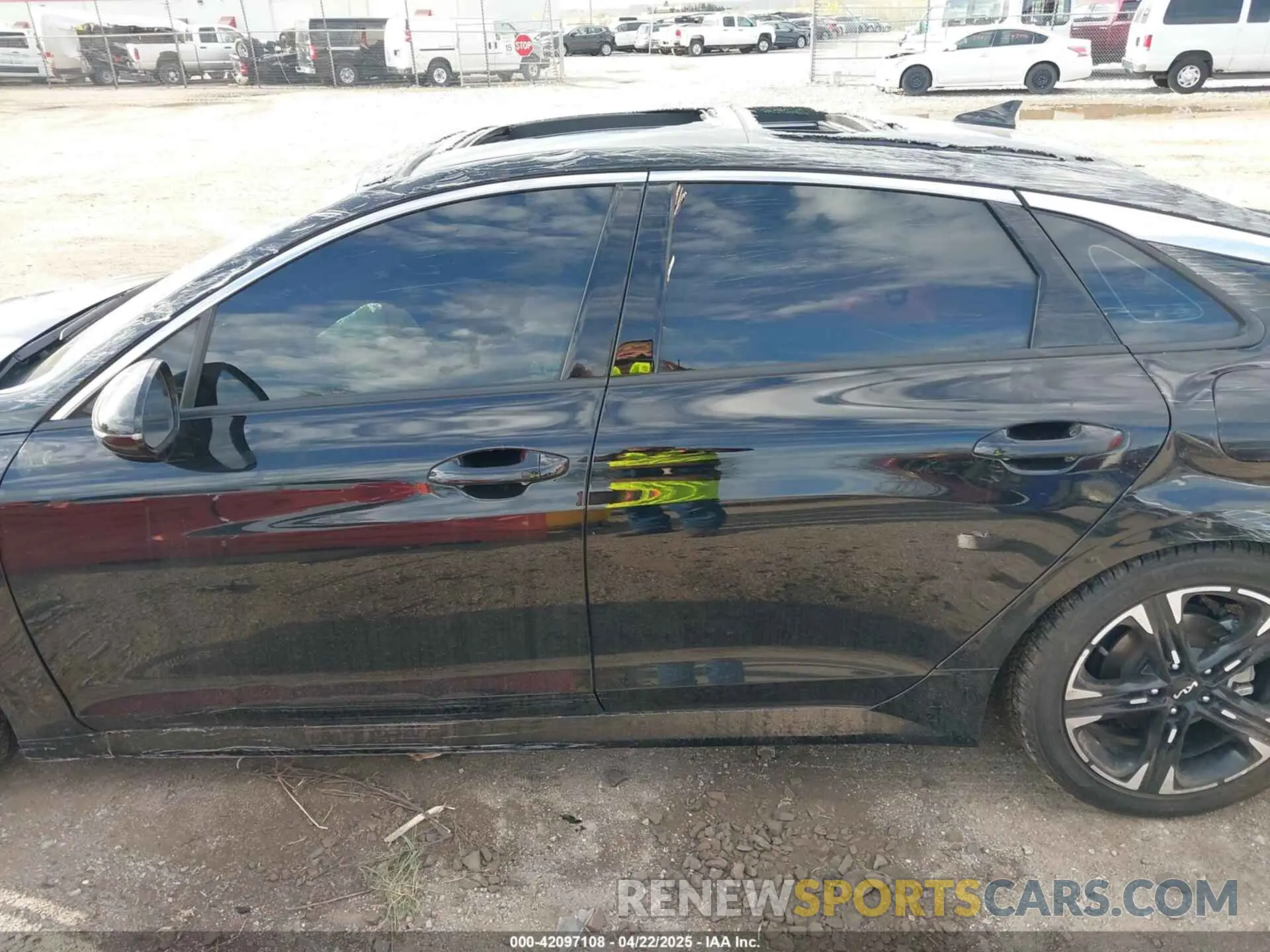 13 fotografías del automóvil dañado 5XXG64J25PG205939 KIA K5 2023