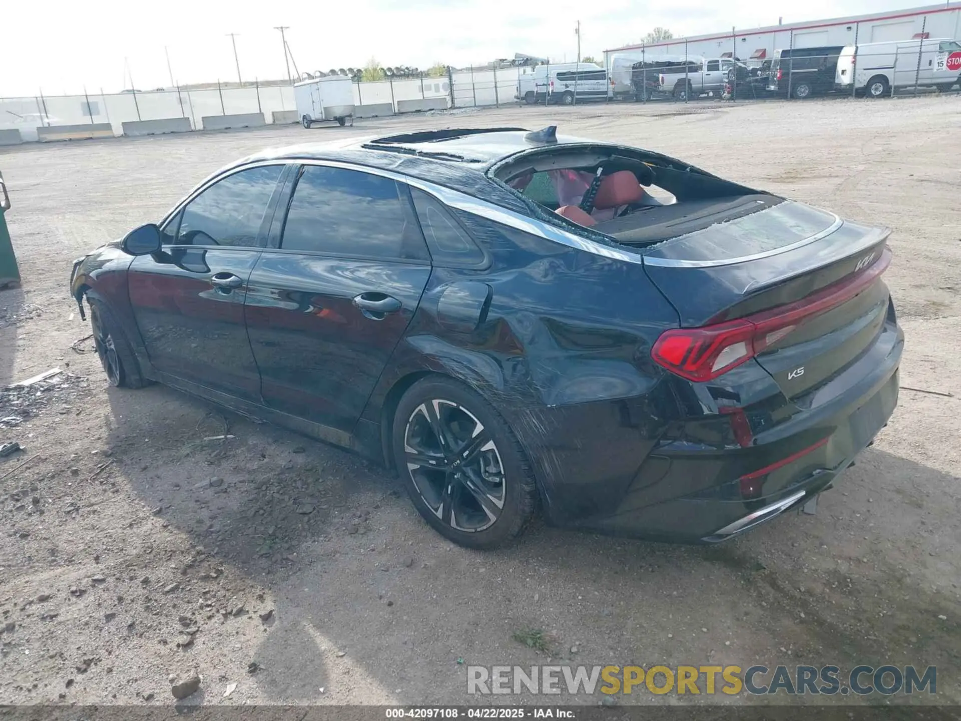 3 fotografías del automóvil dañado 5XXG64J25PG205939 KIA K5 2023