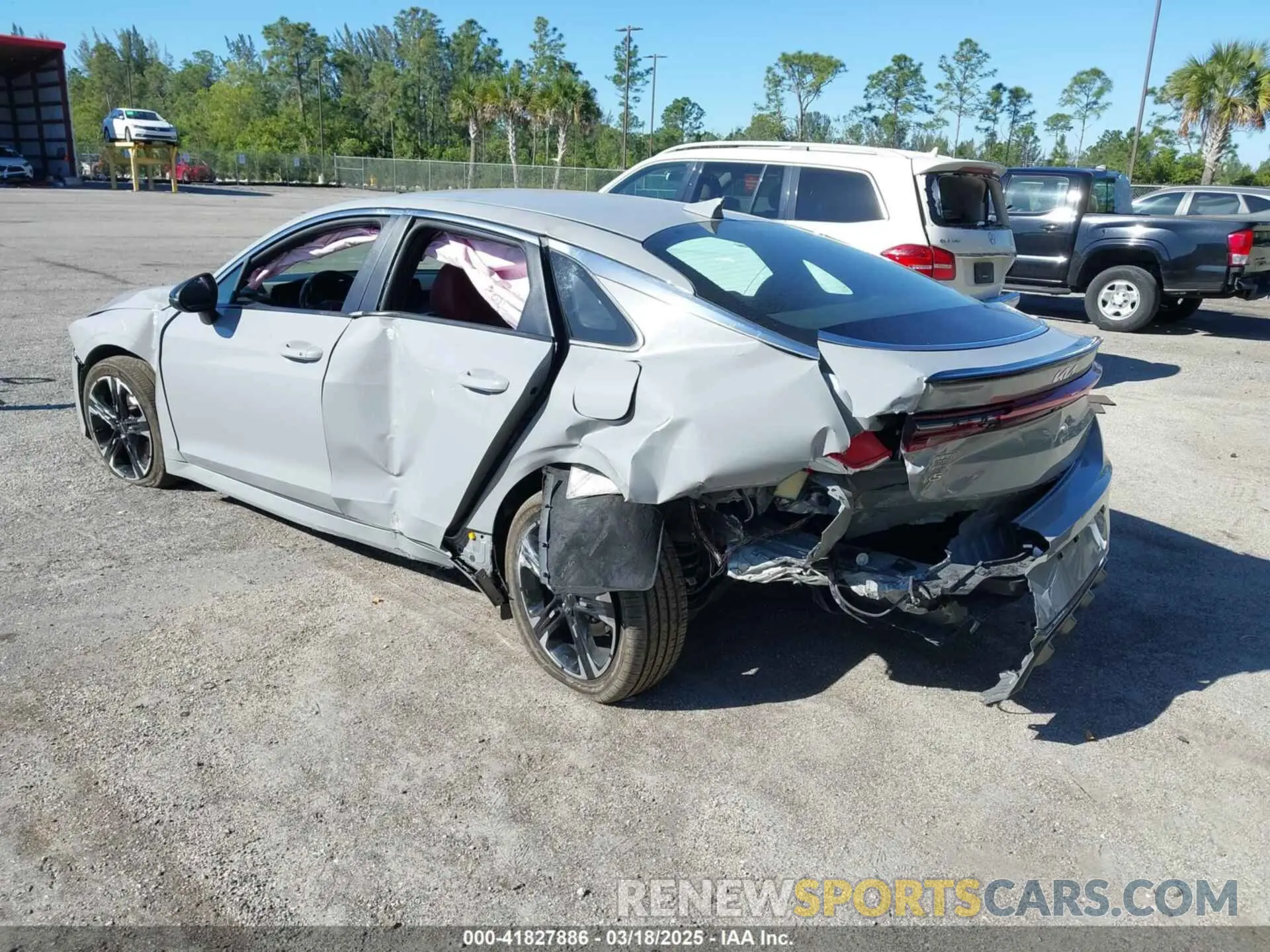 3 fotografías del automóvil dañado 5XXG64J25PG206492 KIA K5 2023