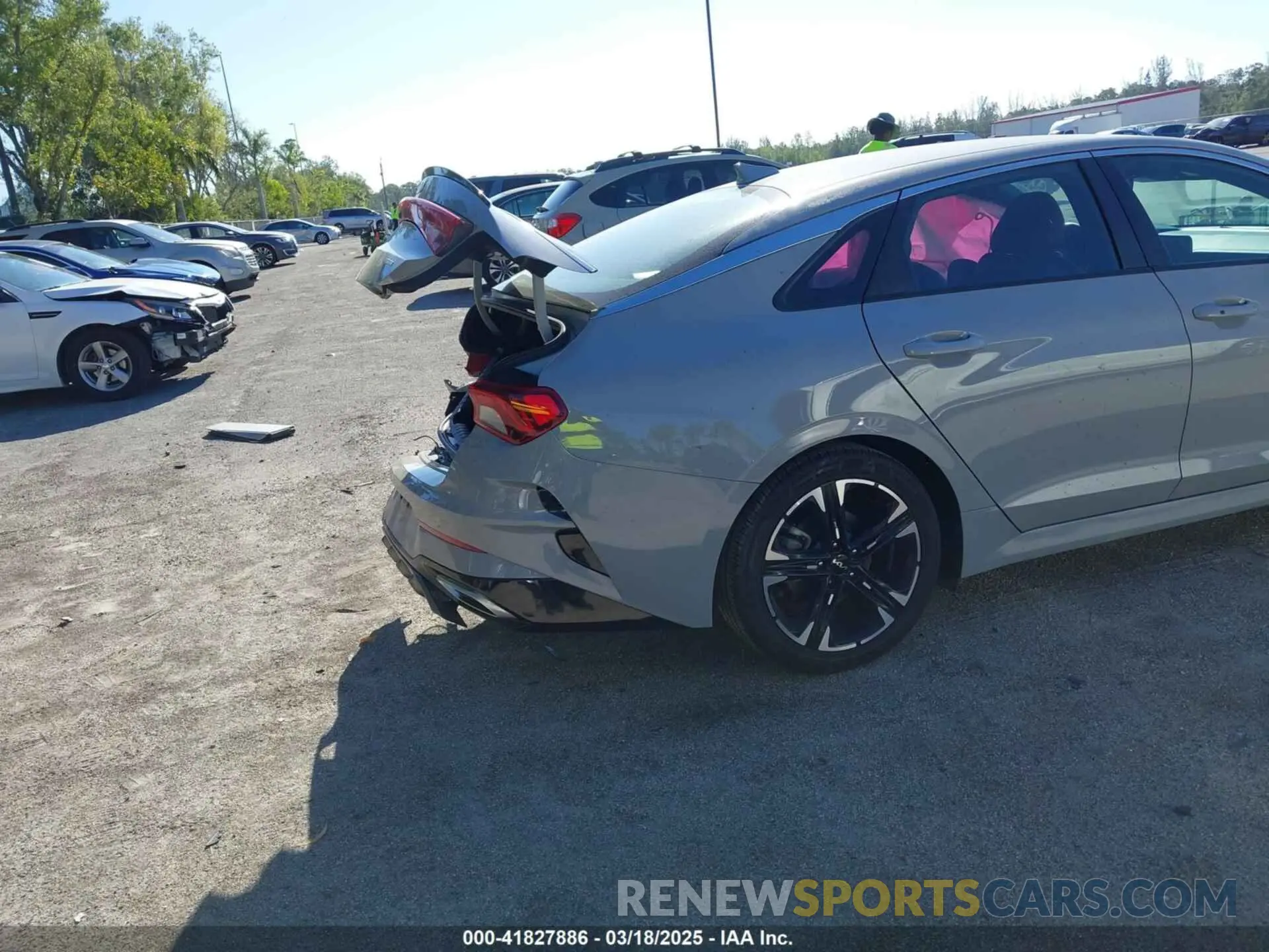 6 fotografías del automóvil dañado 5XXG64J25PG206492 KIA K5 2023