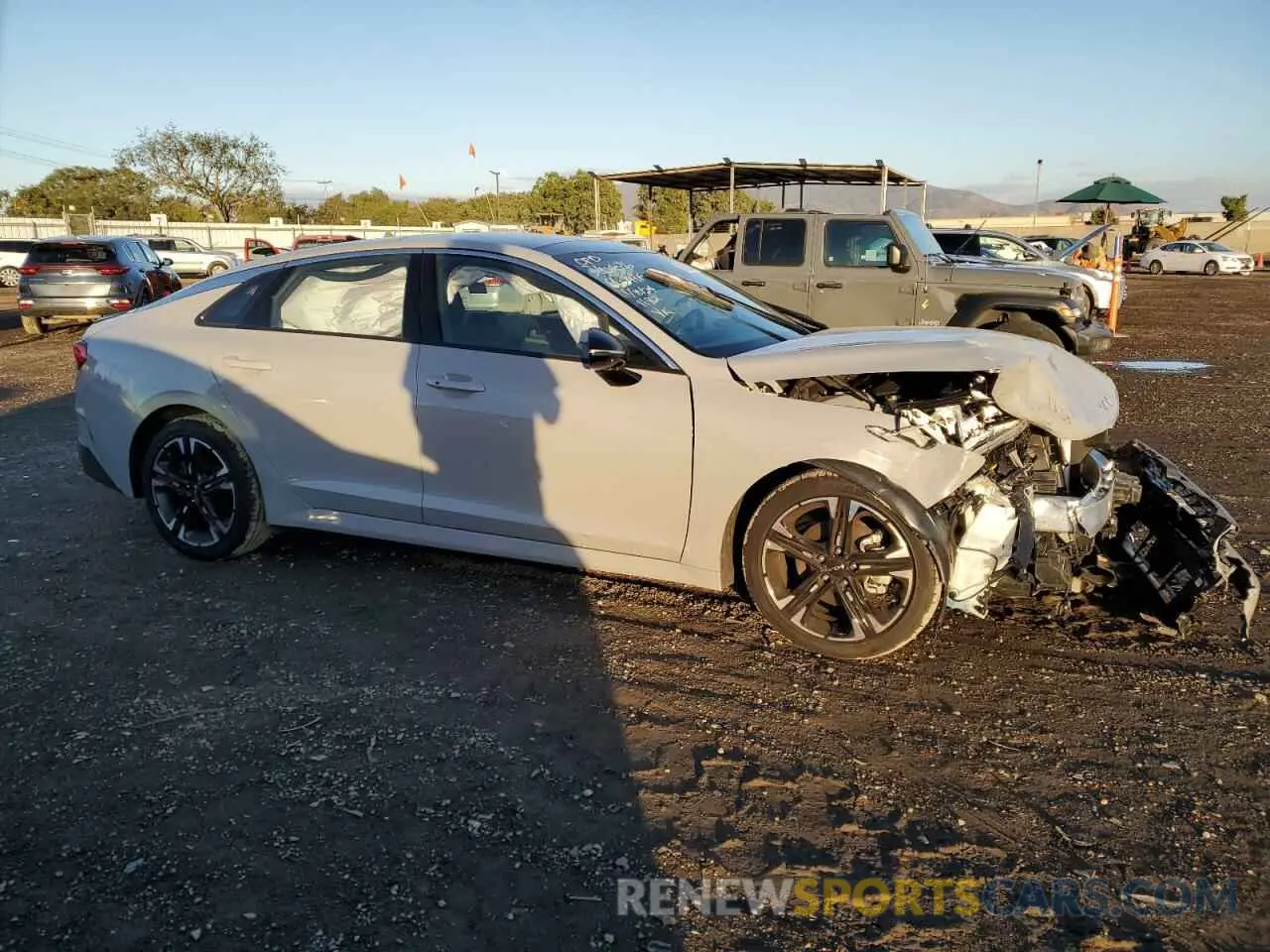 4 fotografías del automóvil dañado 5XXG64J25PG228573 KIA K5 2023