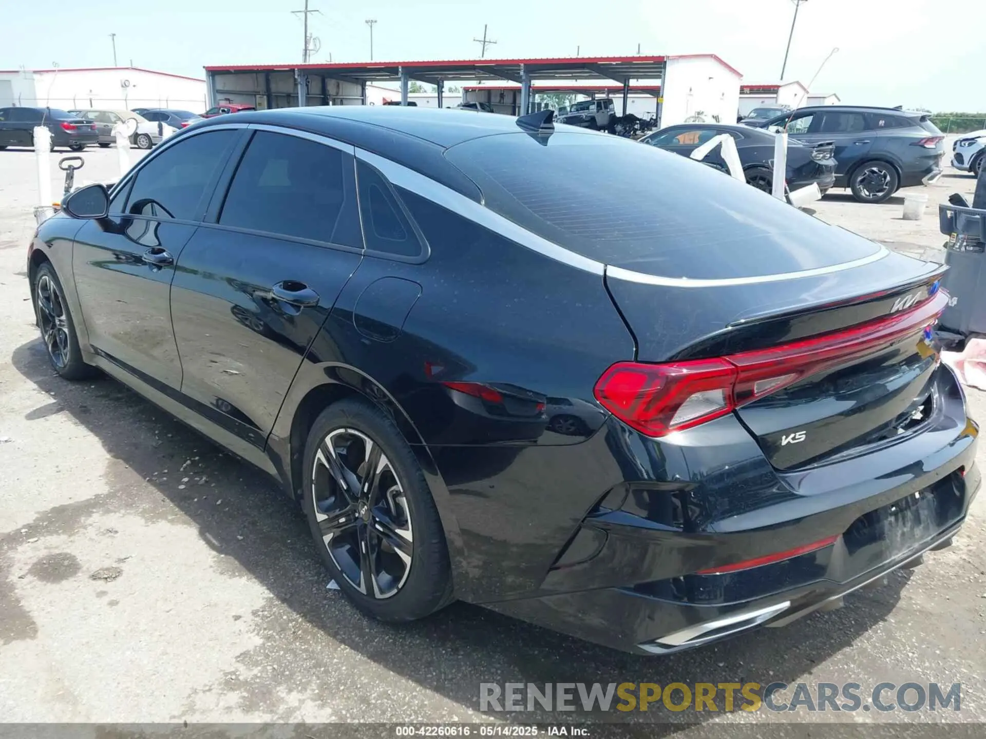 3 fotografías del automóvil dañado 5XXG64J26PG175169 KIA K5 2023