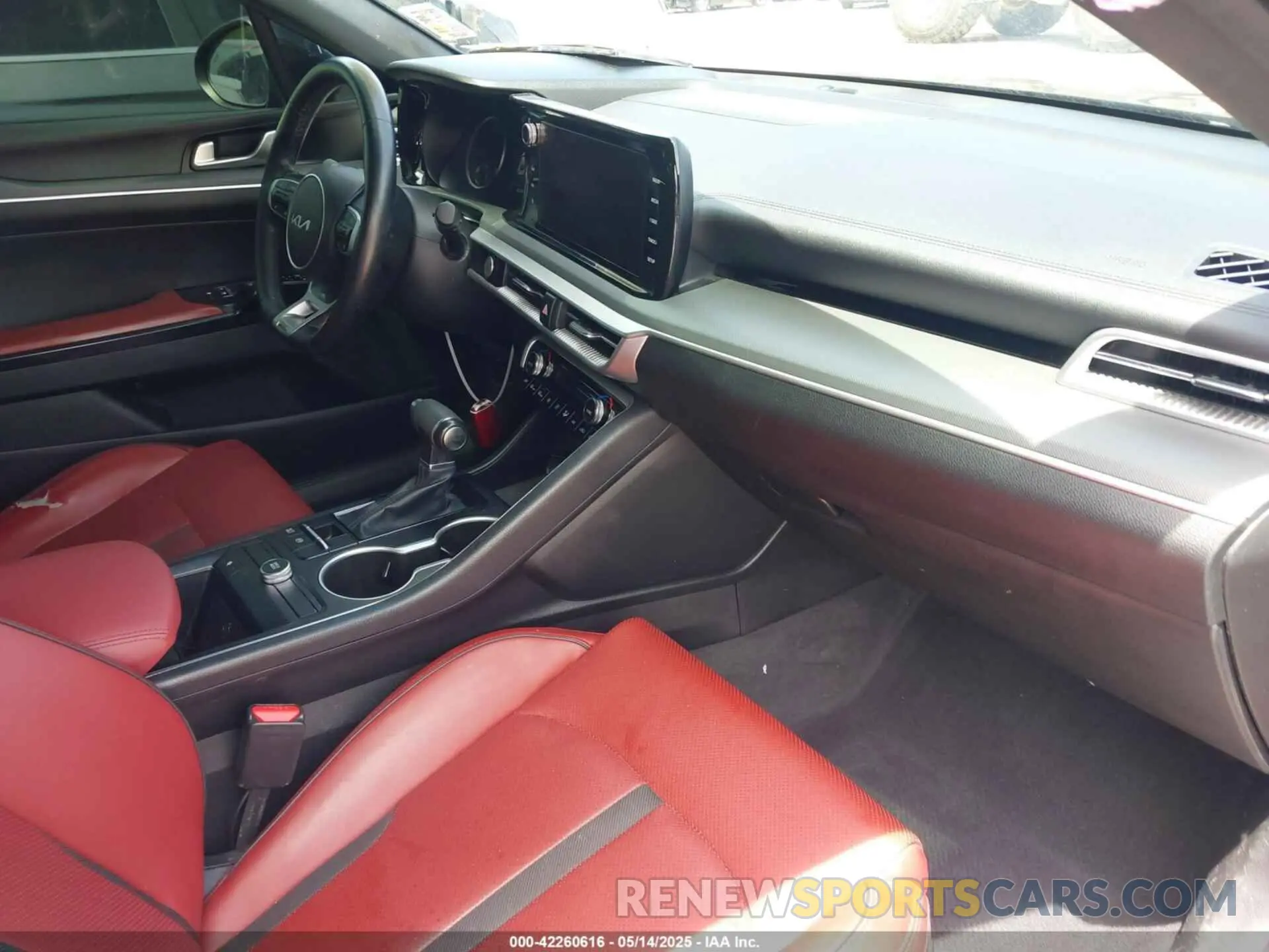 5 fotografías del automóvil dañado 5XXG64J26PG175169 KIA K5 2023
