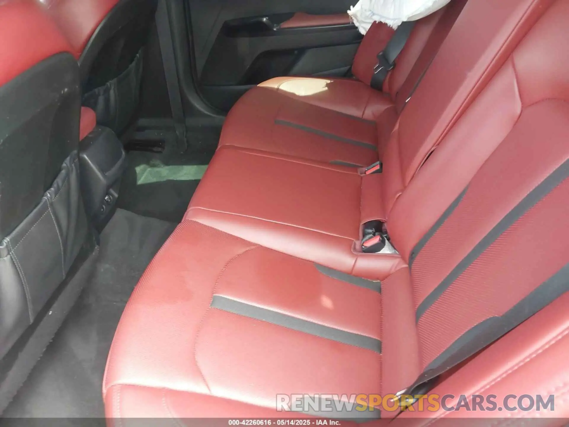 8 fotografías del automóvil dañado 5XXG64J26PG175169 KIA K5 2023