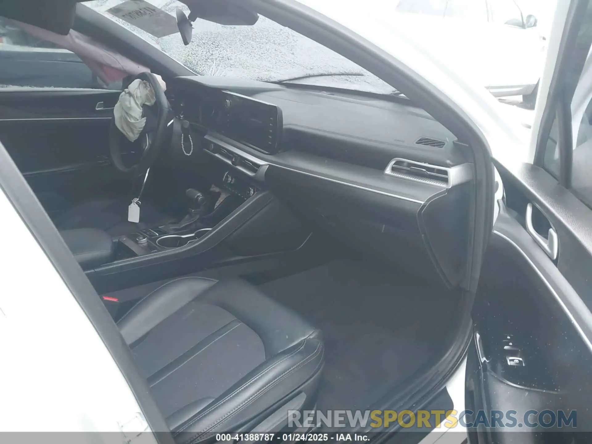 5 fotografías del automóvil dañado 5XXG64J26PG186415 KIA K5 2023