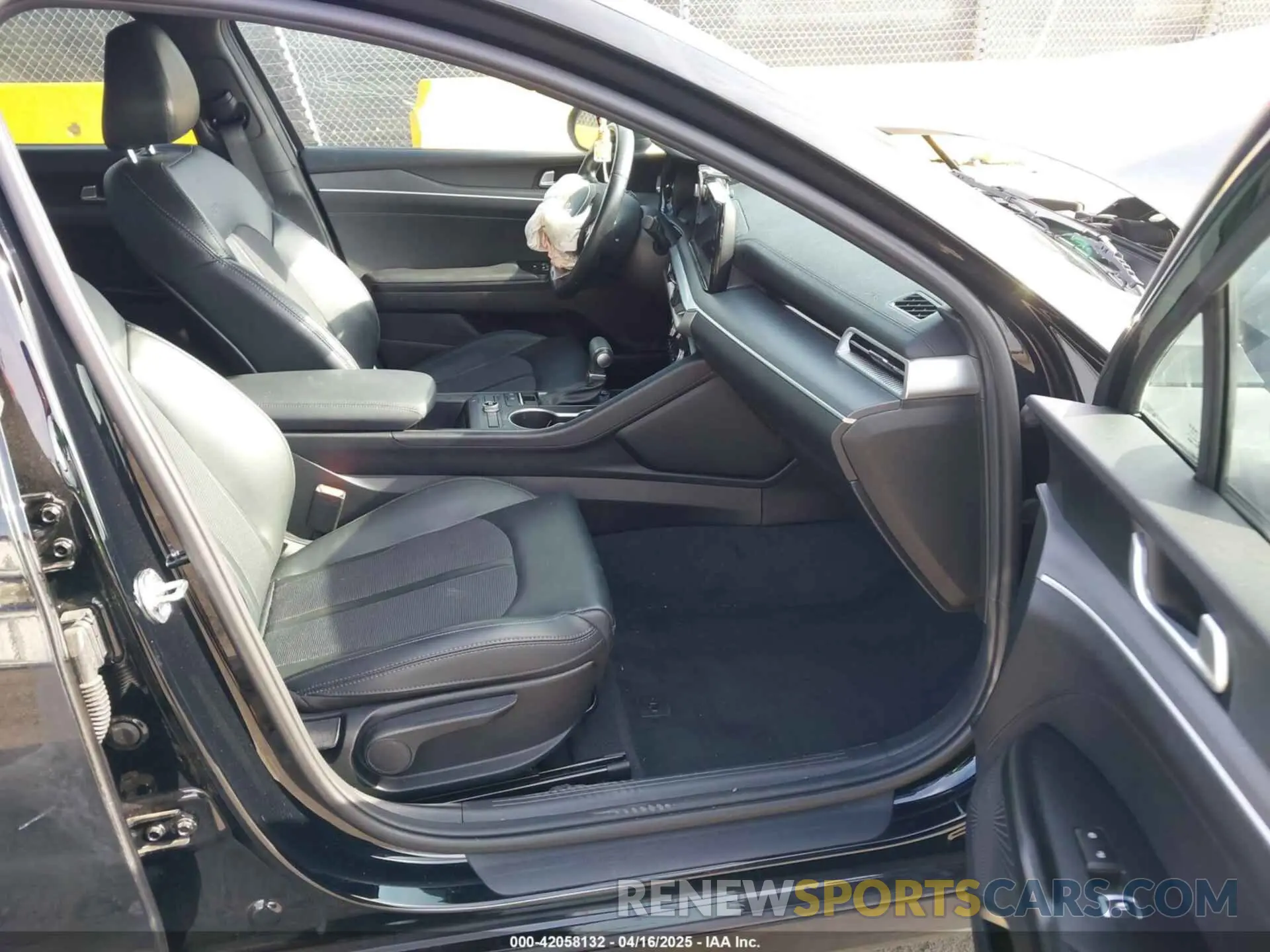 5 fotografías del automóvil dañado 5XXG64J26PG191145 KIA K5 2023