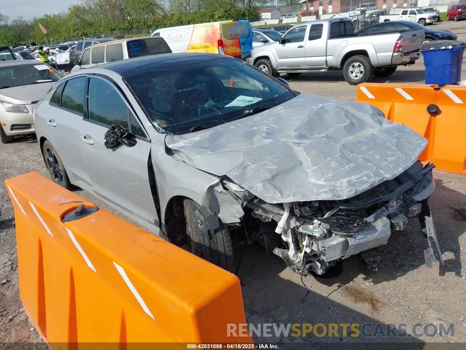 1 fotografías del automóvil dañado 5XXG64J26PG208610 KIA K5 2023