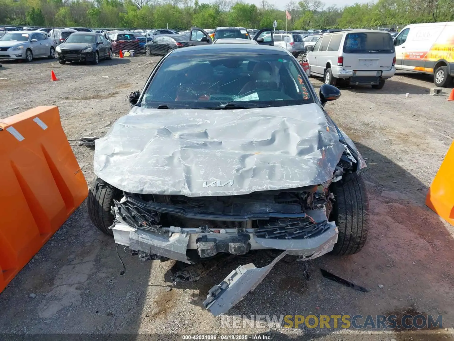 12 fotografías del automóvil dañado 5XXG64J26PG208610 KIA K5 2023