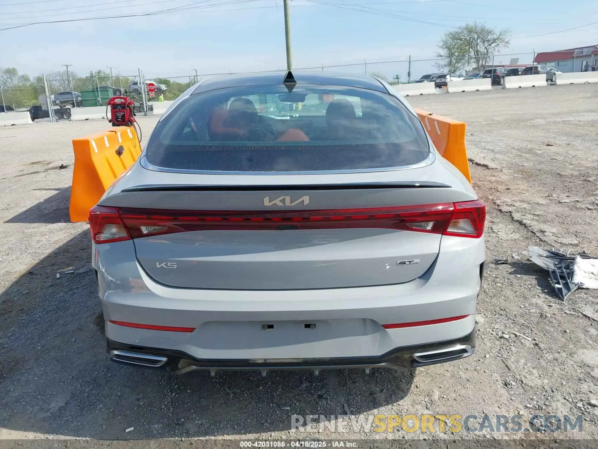 16 fotografías del automóvil dañado 5XXG64J26PG208610 KIA K5 2023