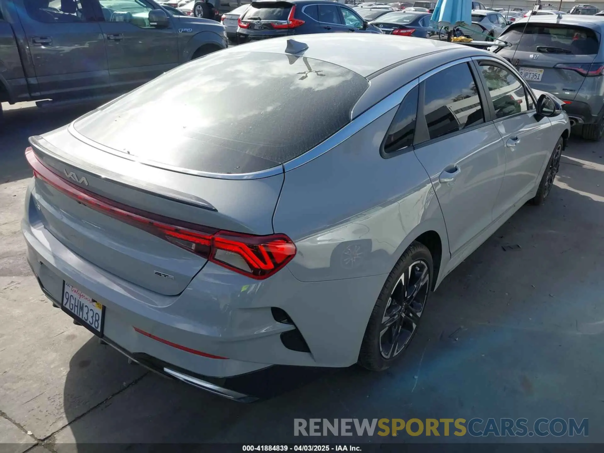 4 fotografías del automóvil dañado 5XXG64J26PG228033 KIA K5 2023