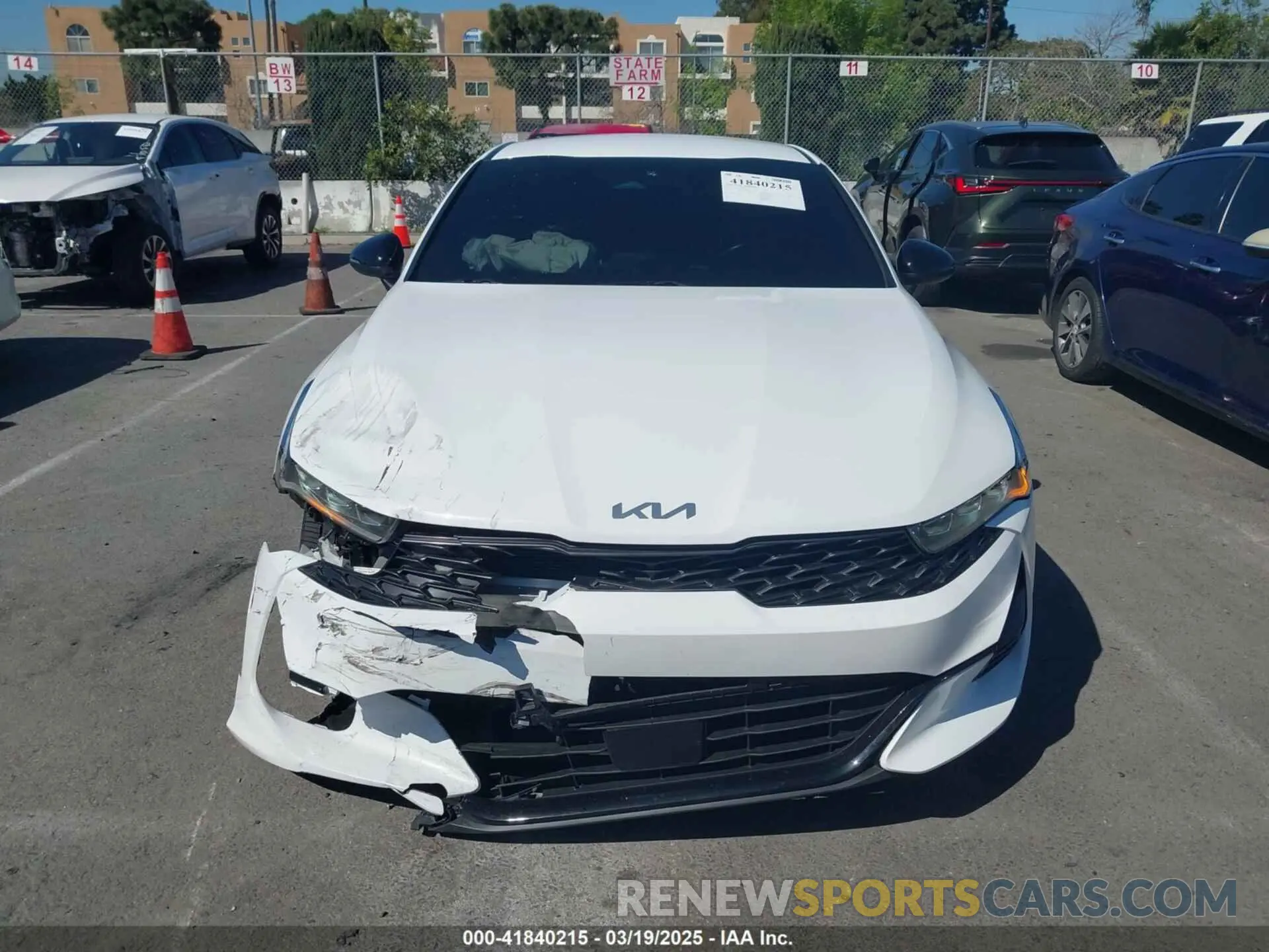 12 fotografías del automóvil dañado 5XXG64J27PG178436 KIA K5 2023