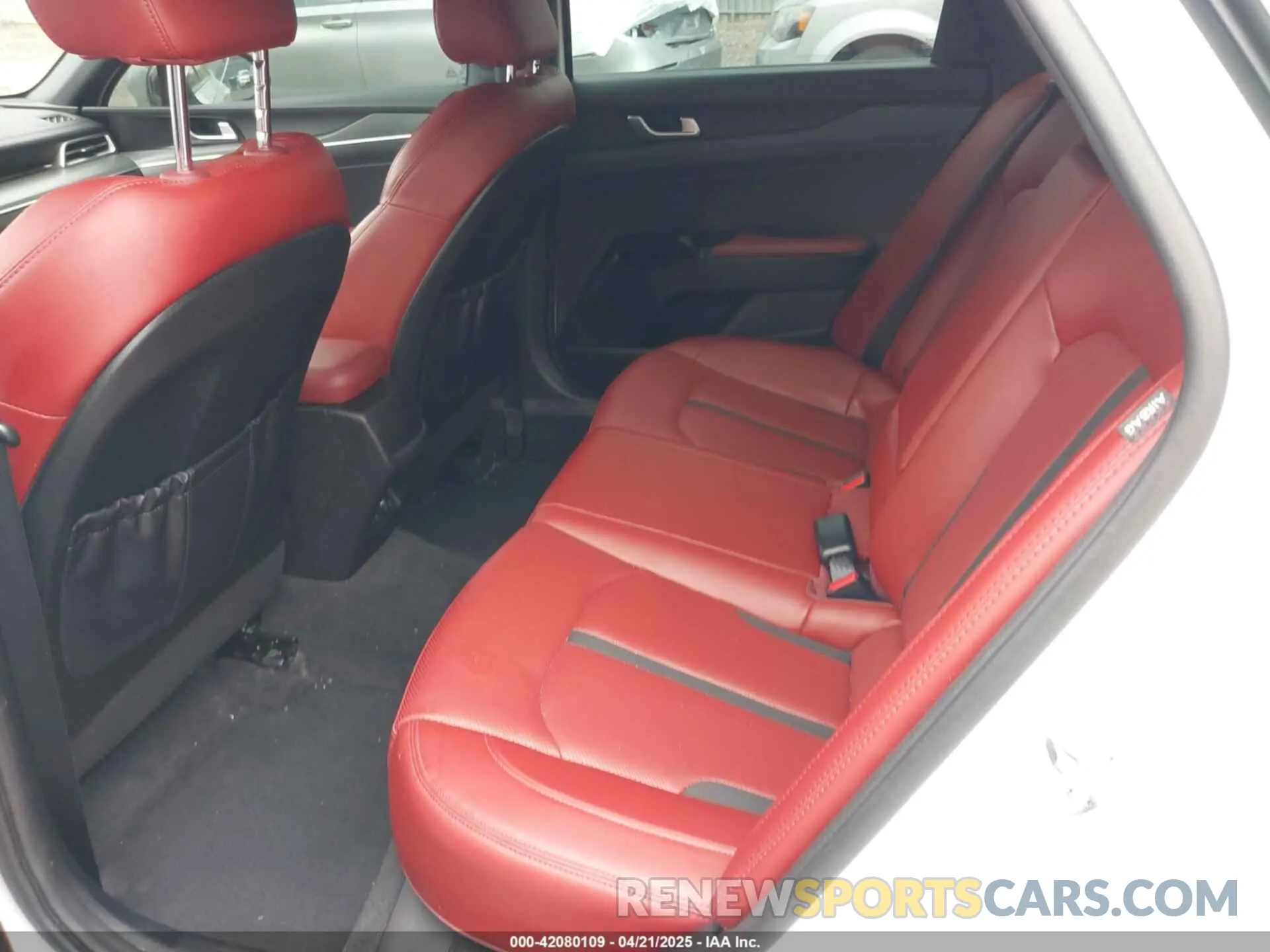 8 fotografías del automóvil dañado 5XXG64J27PG187041 KIA K5 2023