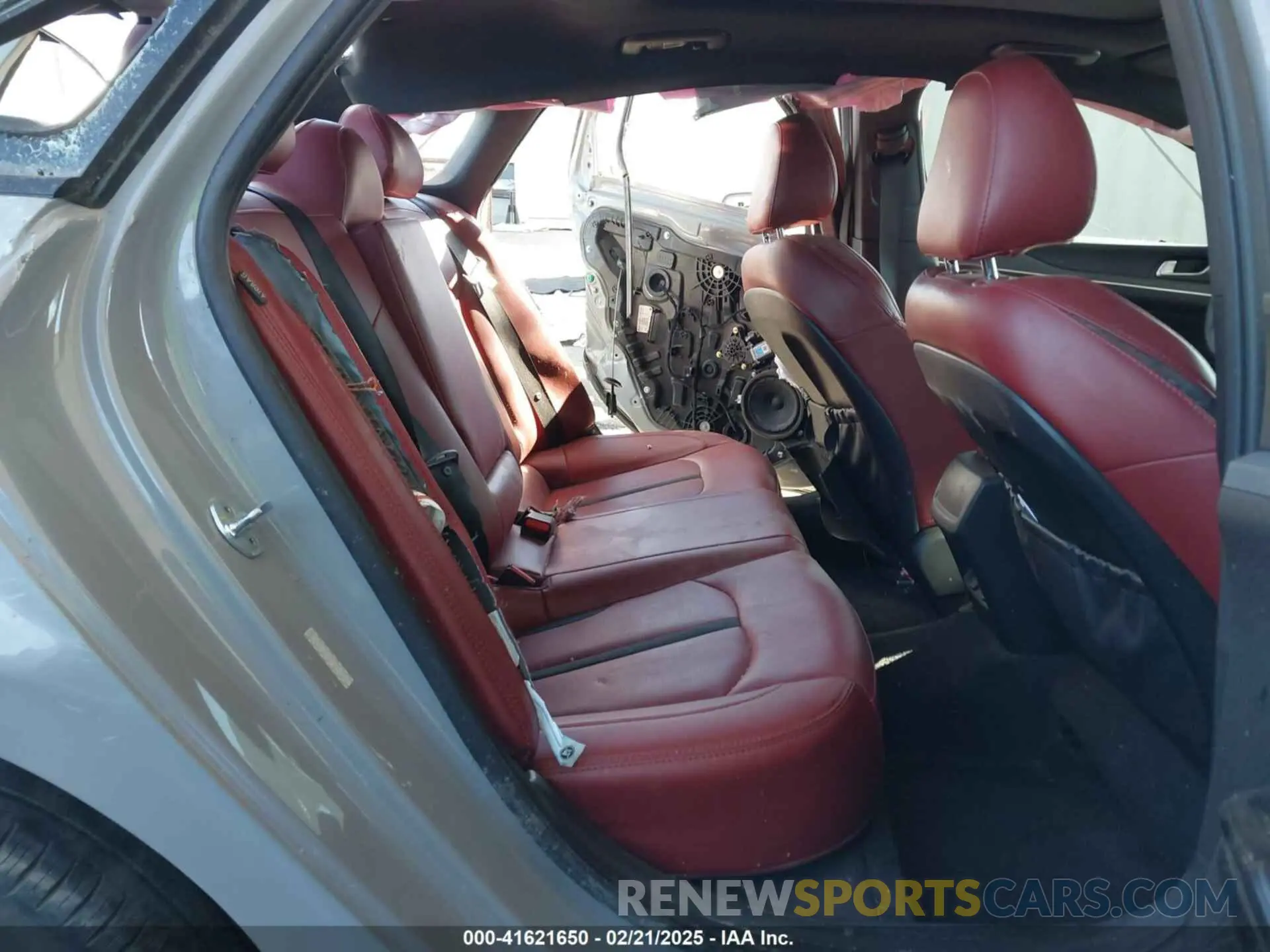 8 fotografías del automóvil dañado 5XXG64J27PG197486 KIA K5 2023