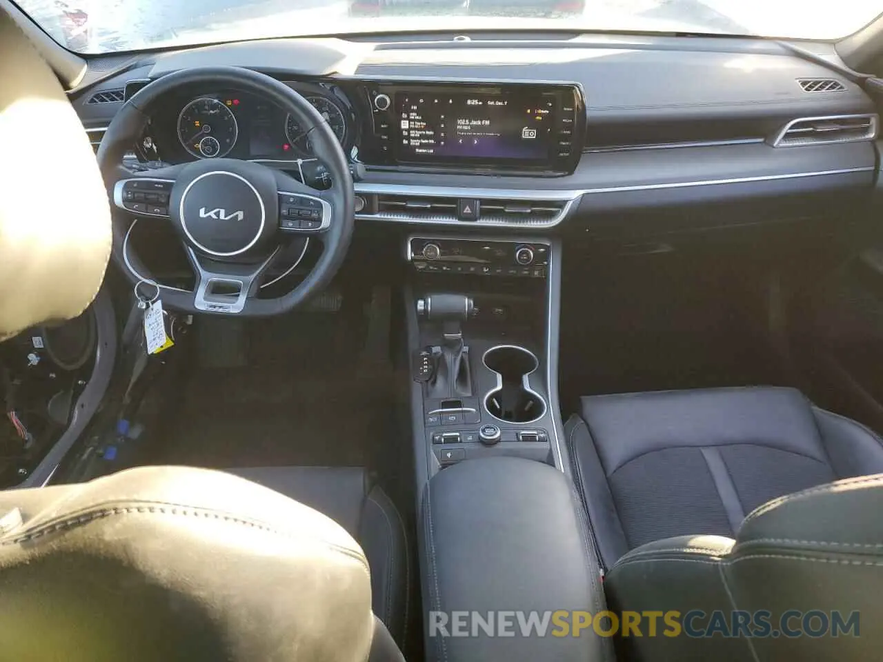 8 fotografías del automóvil dañado 5XXG64J27PG219017 KIA K5 2023