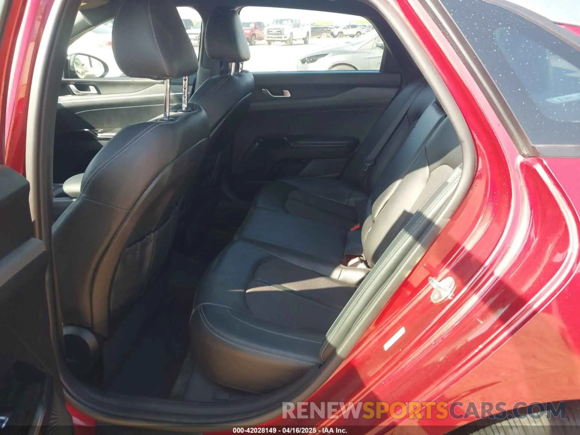 8 fotografías del automóvil dañado 5XXG64J27PG227330 KIA K5 2023