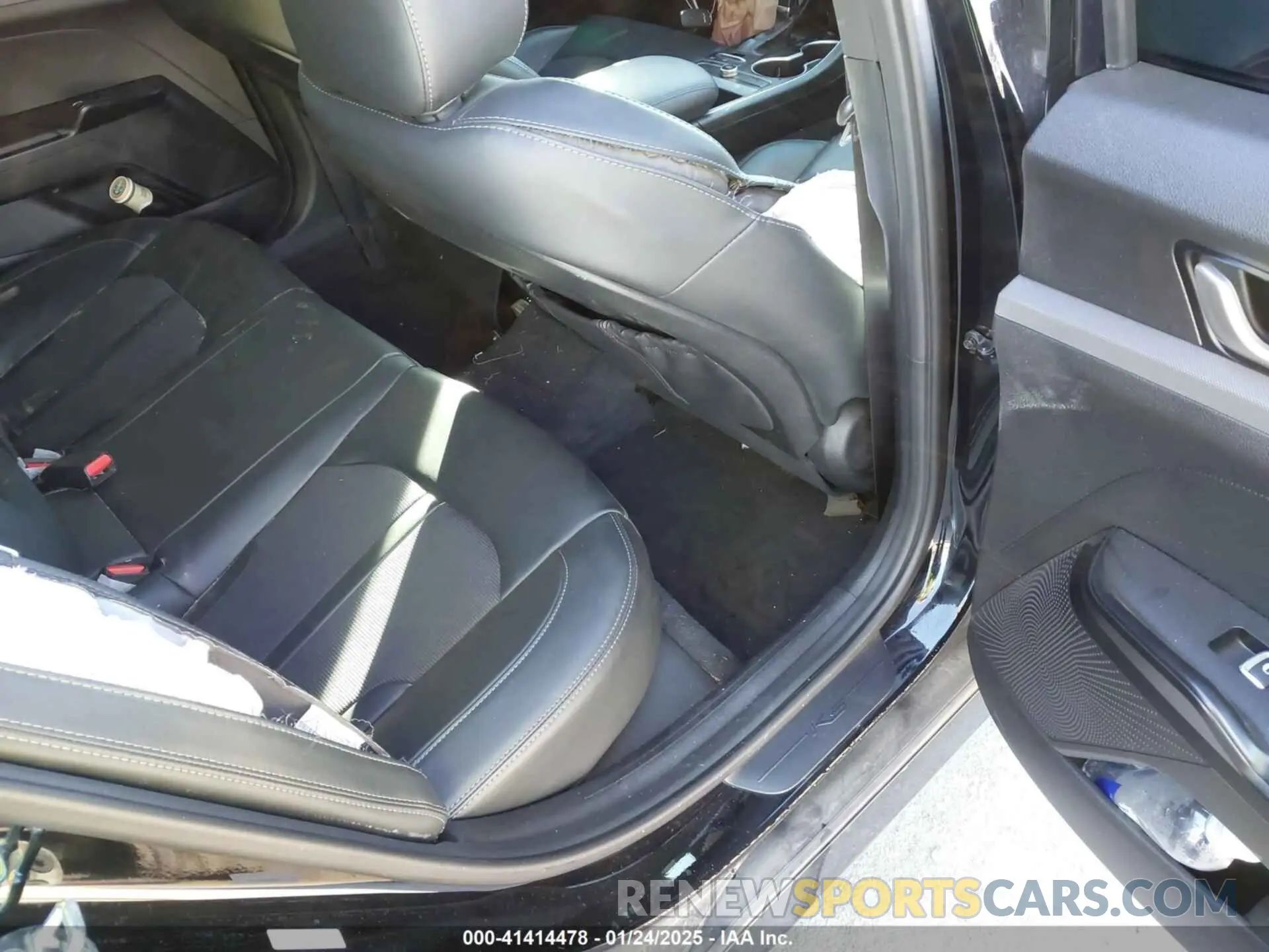 8 fotografías del automóvil dañado 5XXG64J28PG171950 KIA K5 2023