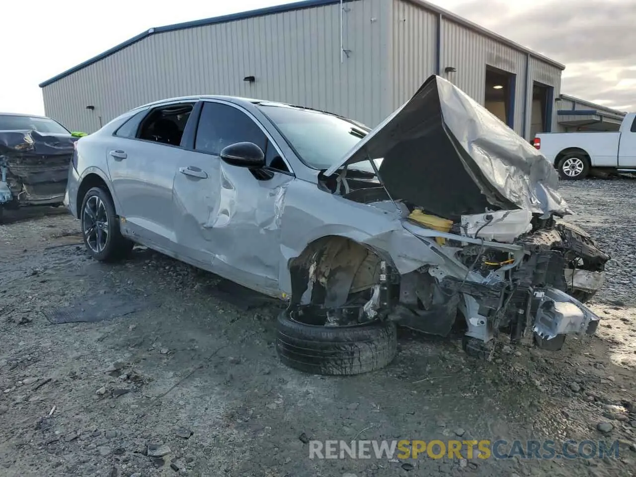 4 fotografías del automóvil dañado 5XXG64J28PG176789 KIA K5 2023