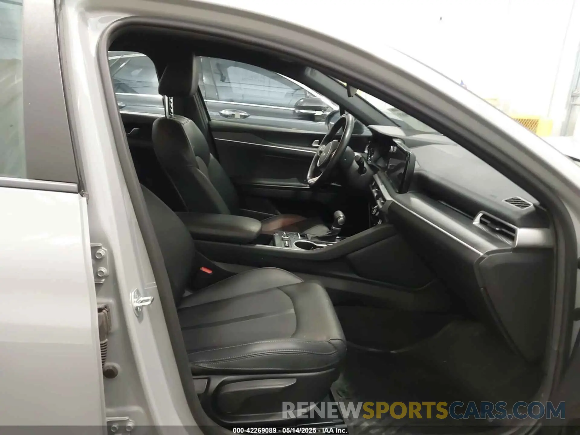 5 fotografías del automóvil dañado 5XXG64J28PG201500 KIA K5 2023